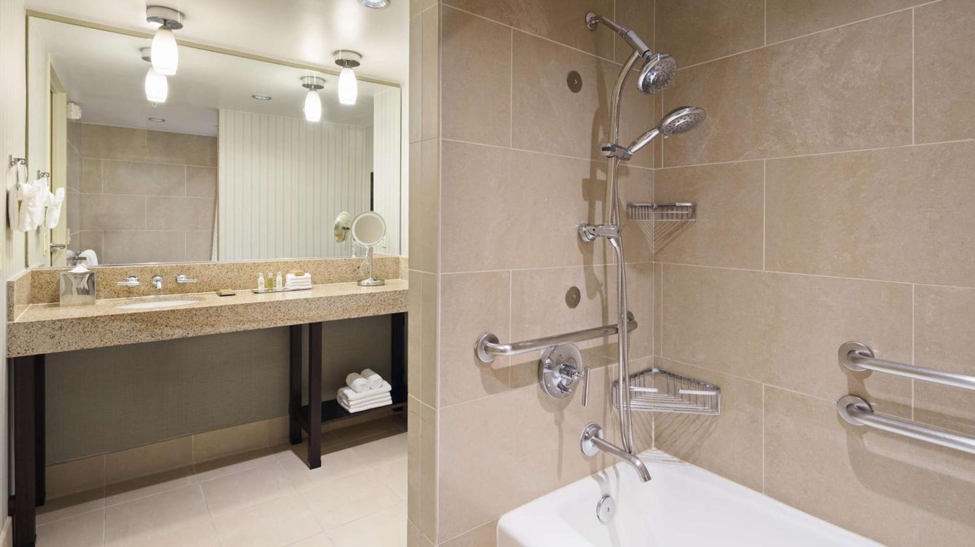 DoubleTree by Hilton San Diego Del Mar photo 21