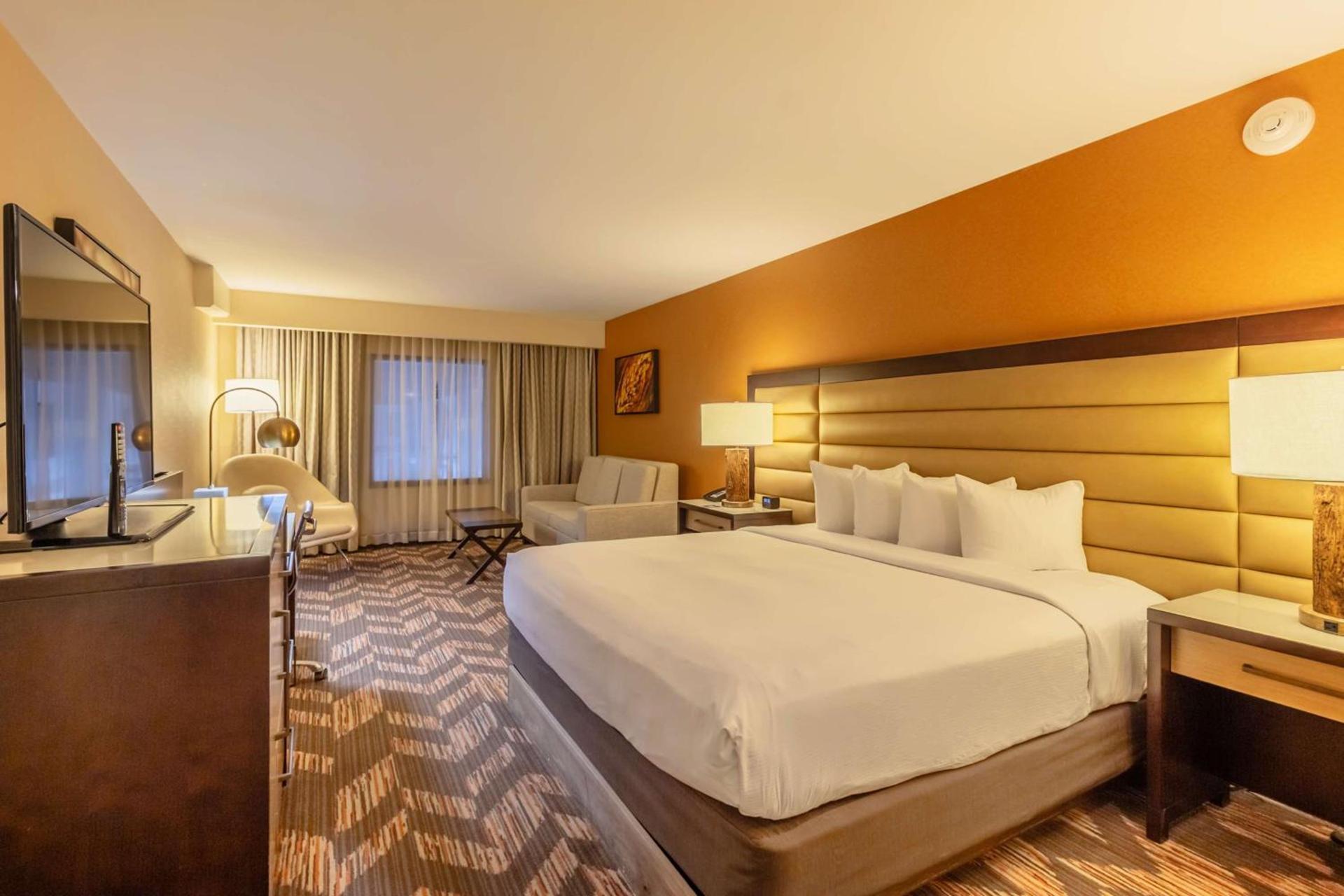 DoubleTree by Hilton Lawrence photo 26