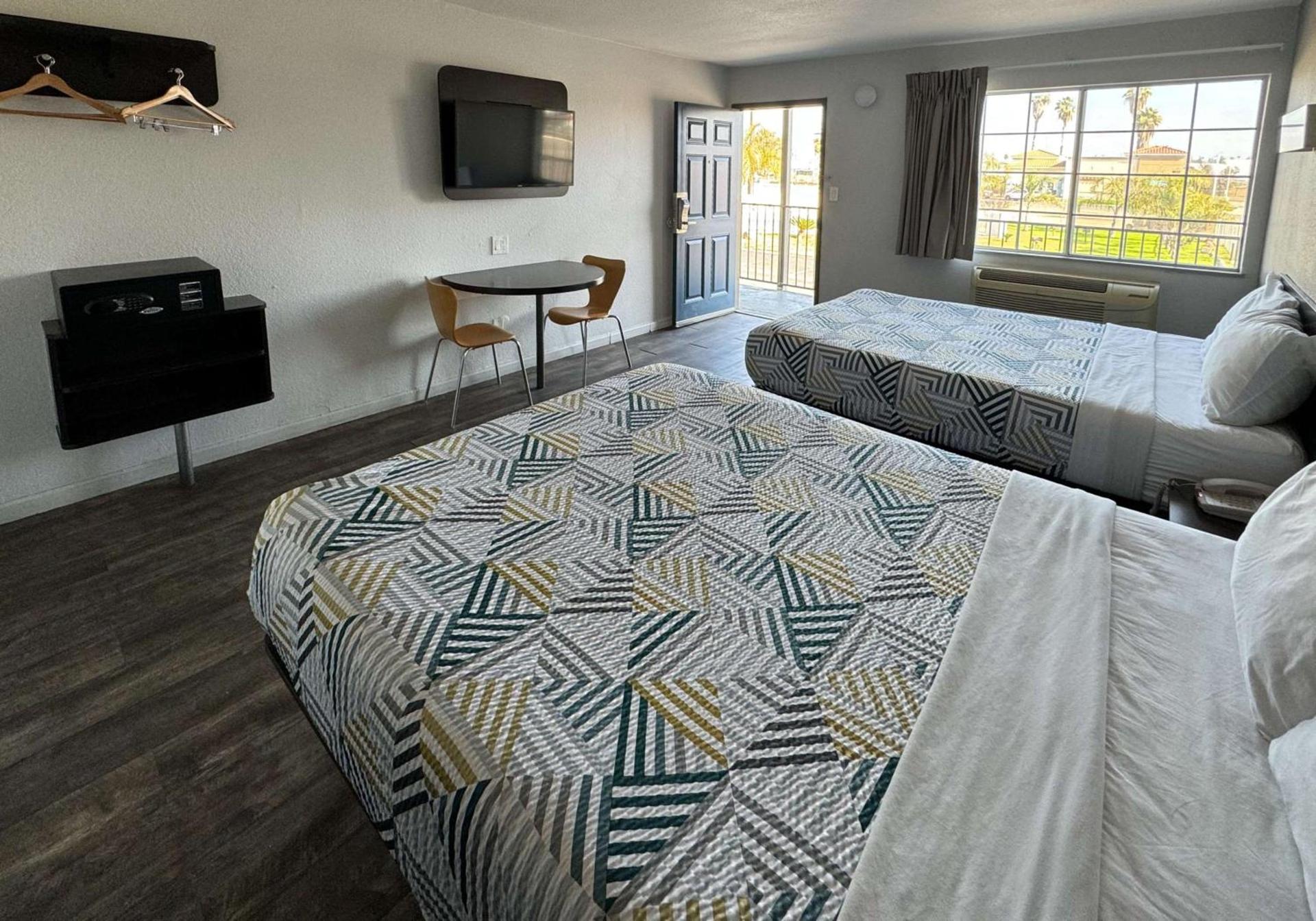 Motel 6-Delano, CA photo 15