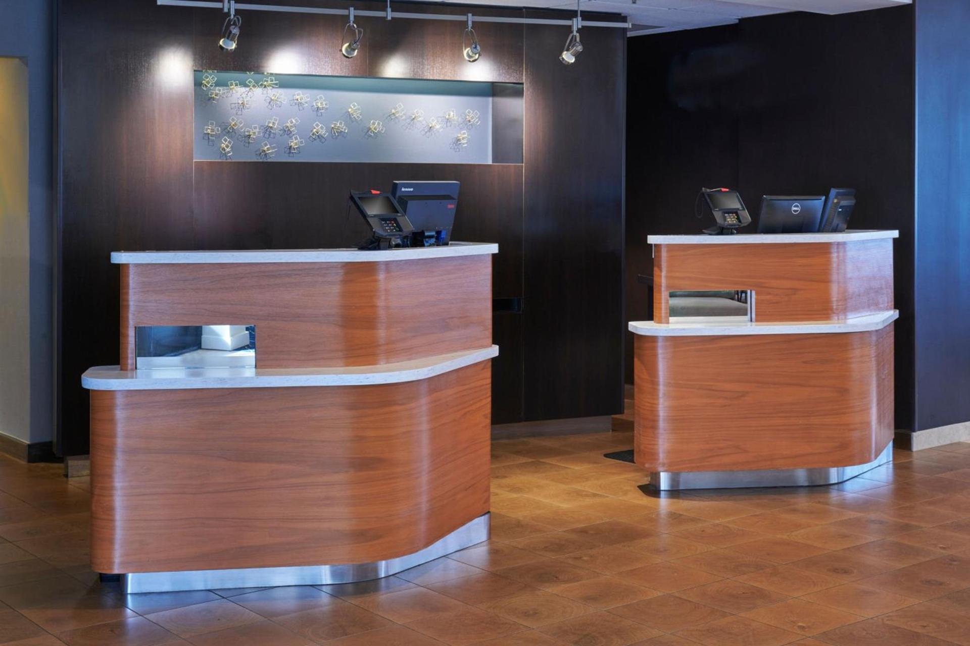 Courtyard by Marriott Detroit Livonia photo 3