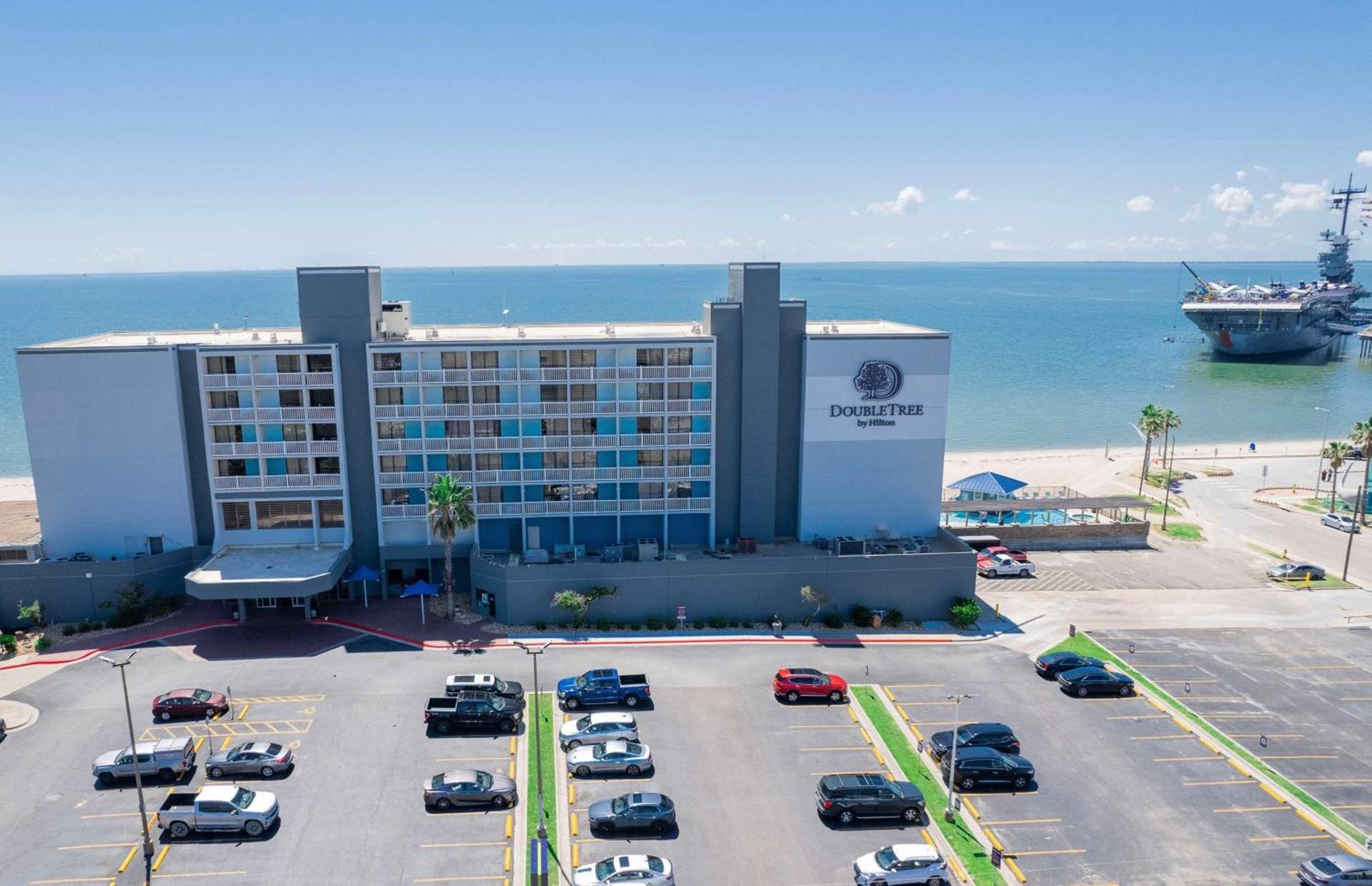 DoubleTree by Hilton Corpus Christi Beachfront photo 2