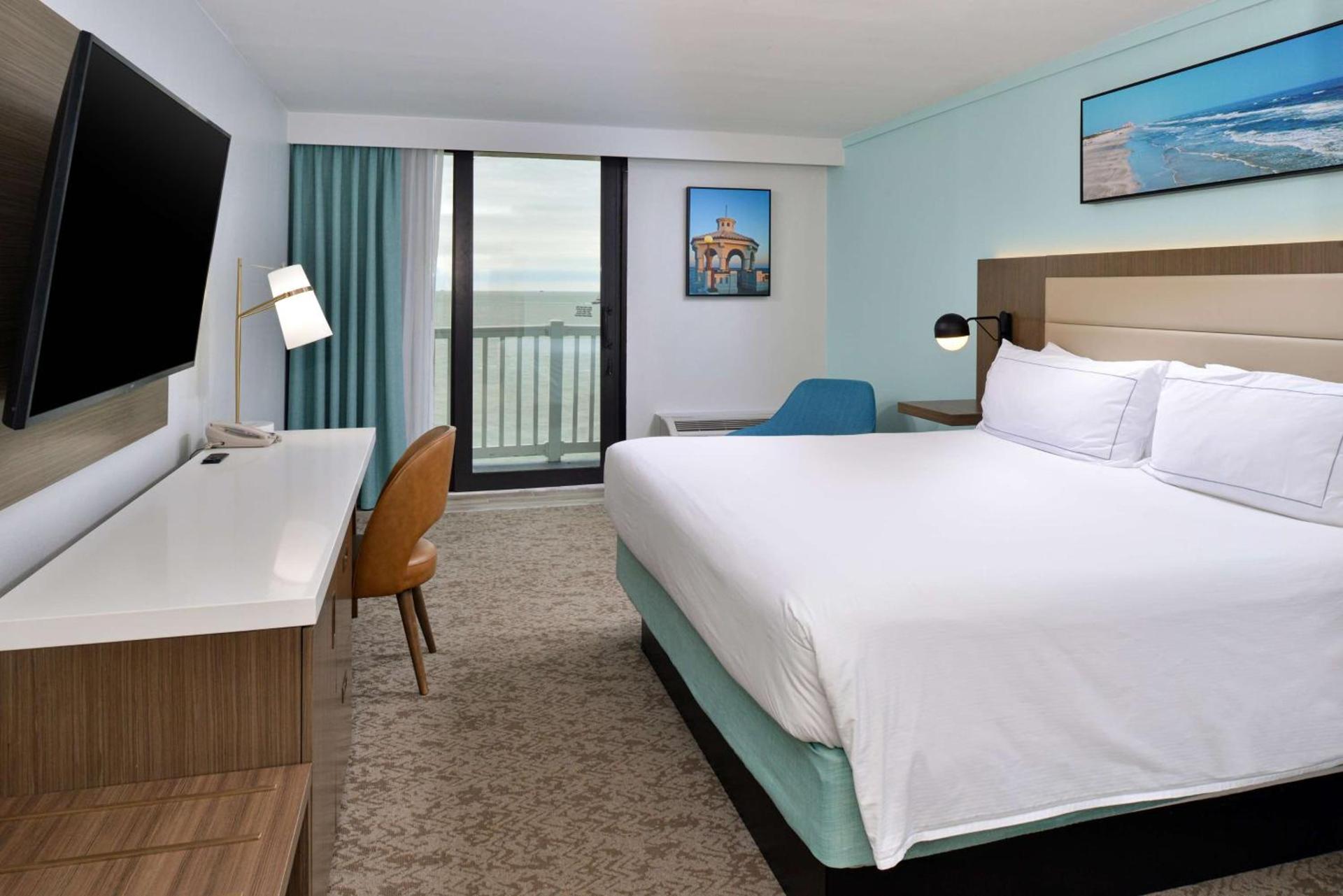 DoubleTree by Hilton Corpus Christi Beachfront photo 9