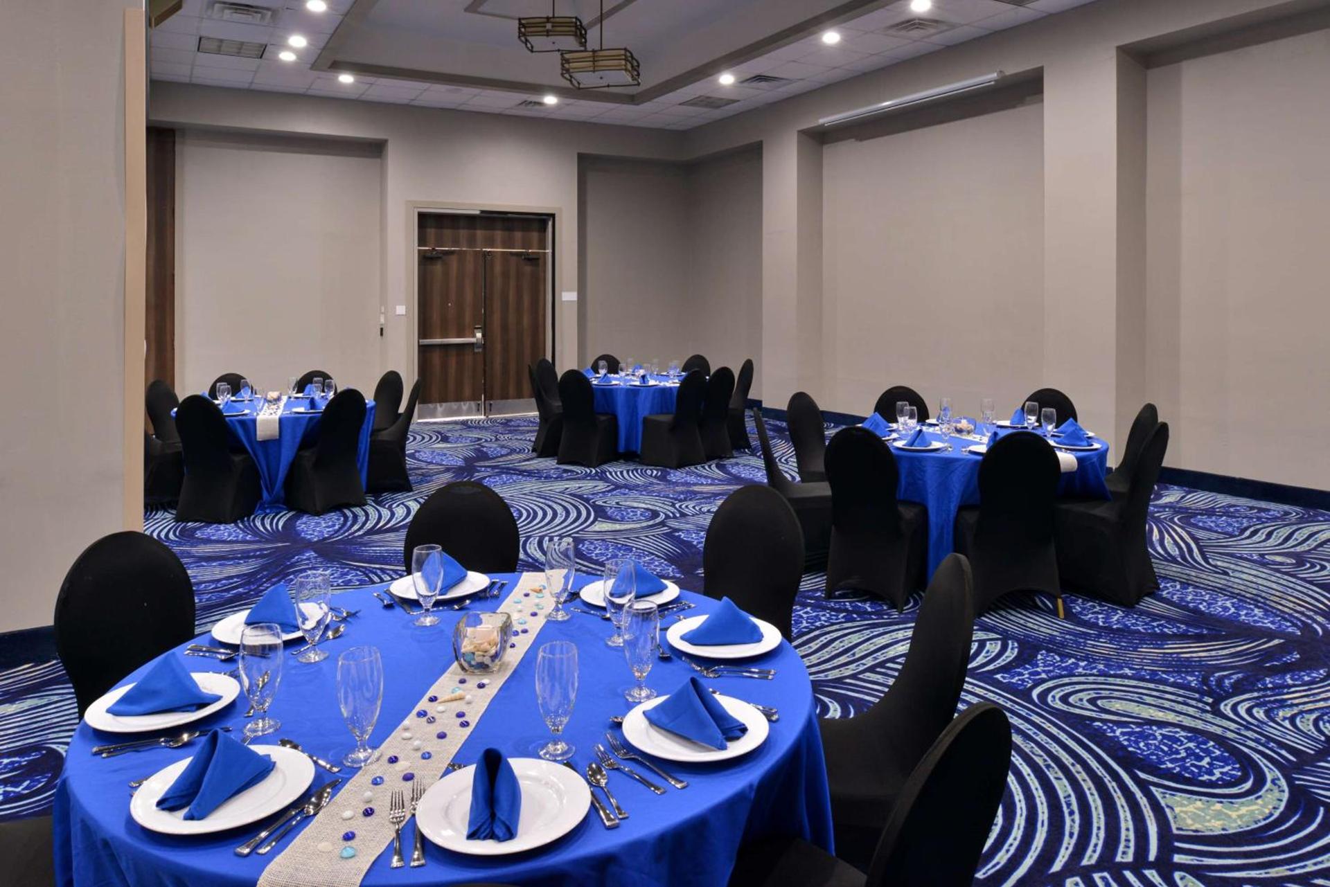 DoubleTree by Hilton Corpus Christi Beachfront photo 17