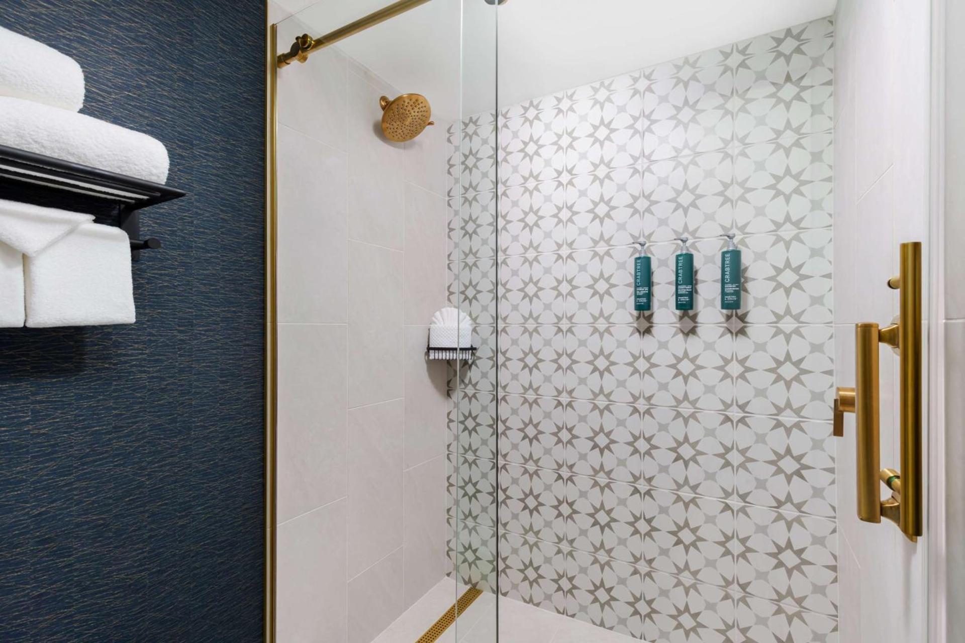 DoubleTree by Hilton Charlotte City Center photo 61