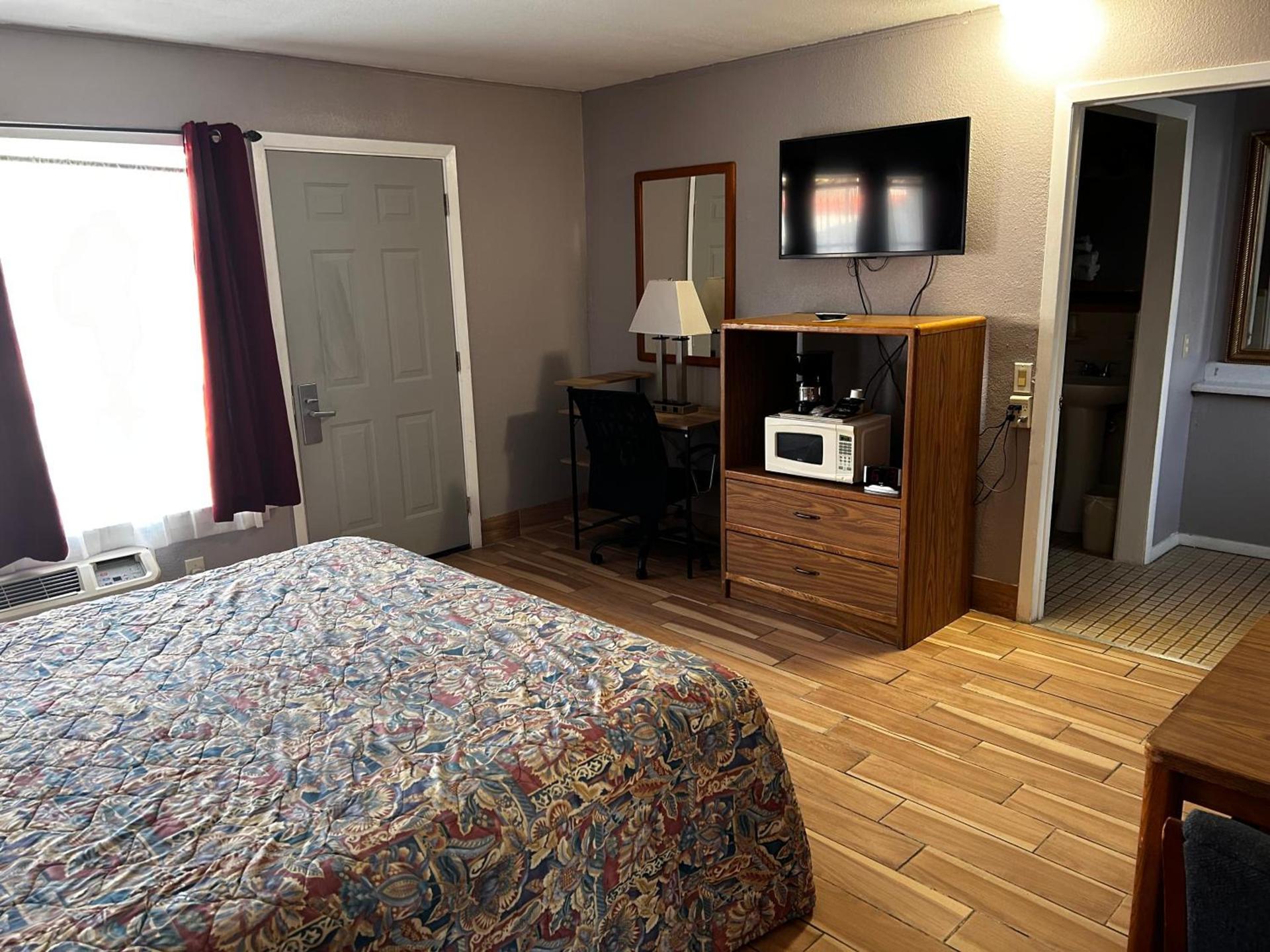 River Forest Inn photo 24