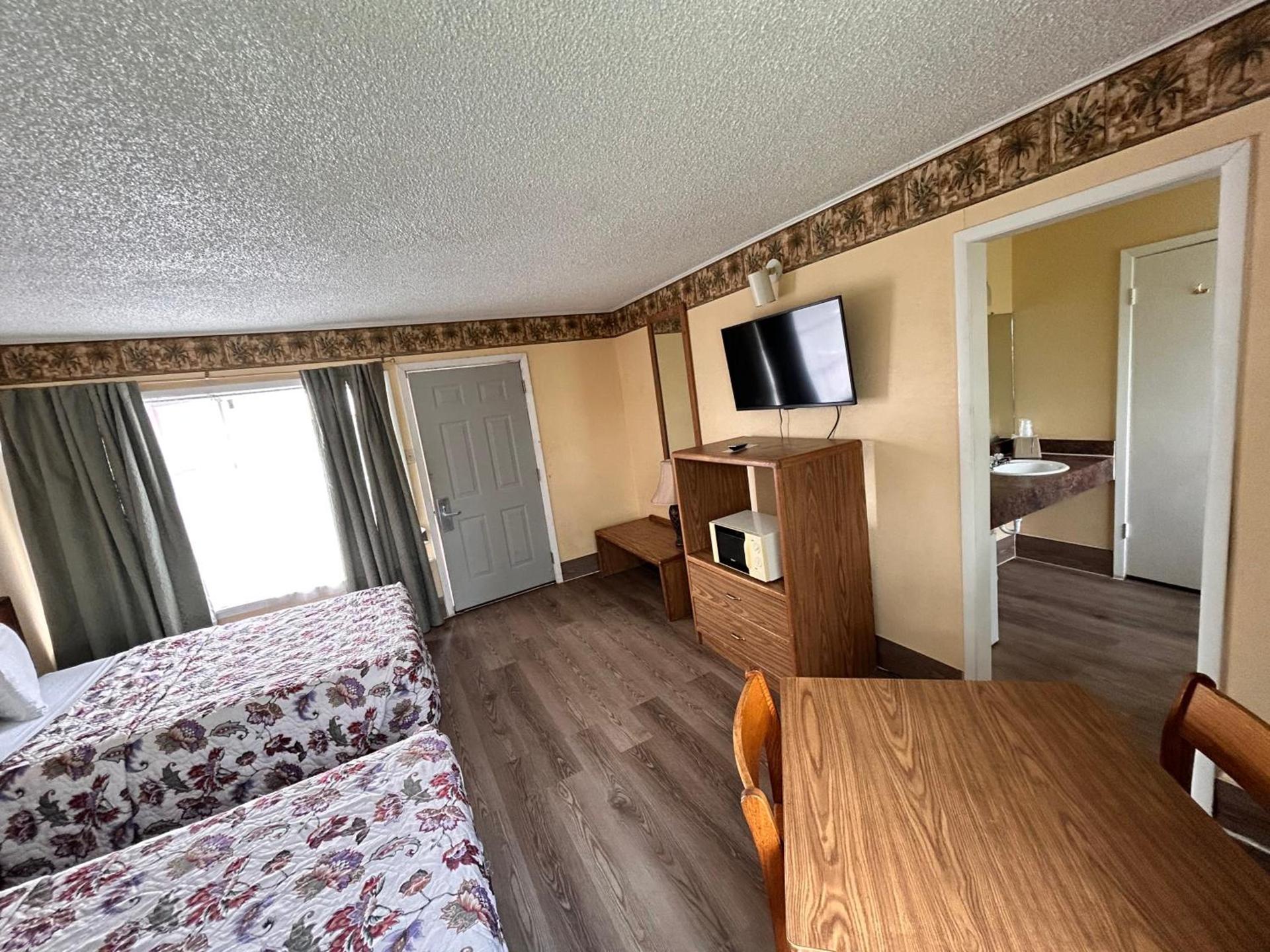 River Forest Inn photo 26