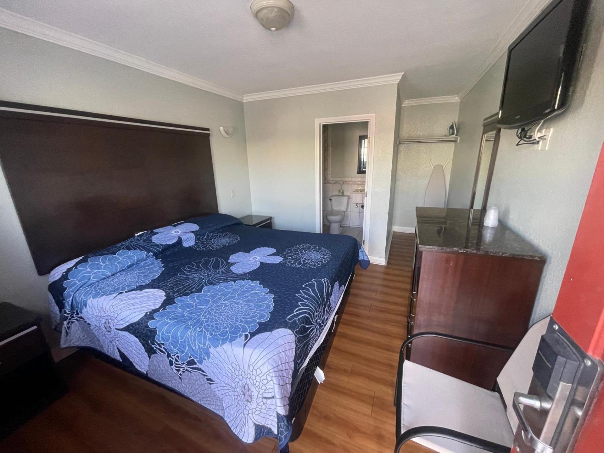 La Cienega Inn Motel photo 2