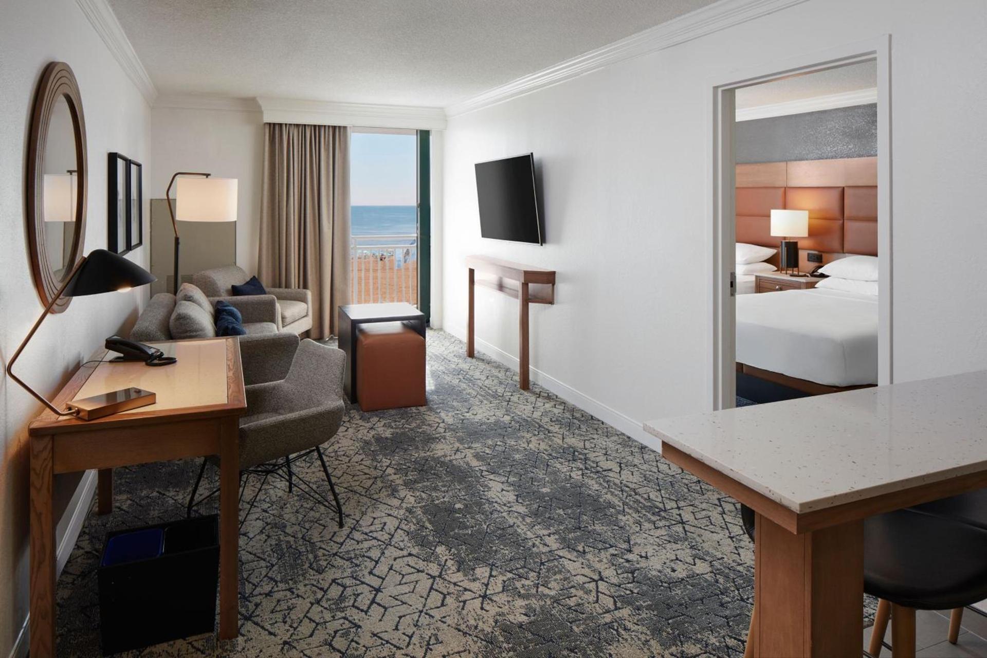 Sheraton Oceanfront Hotel photo 34