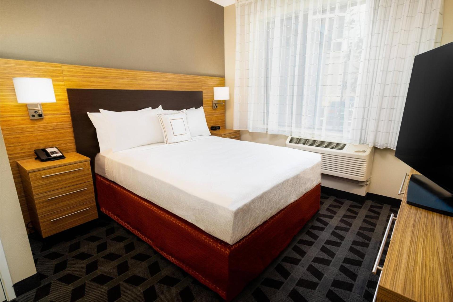 TownePlace Suites Irvine Lake Forest photo 11