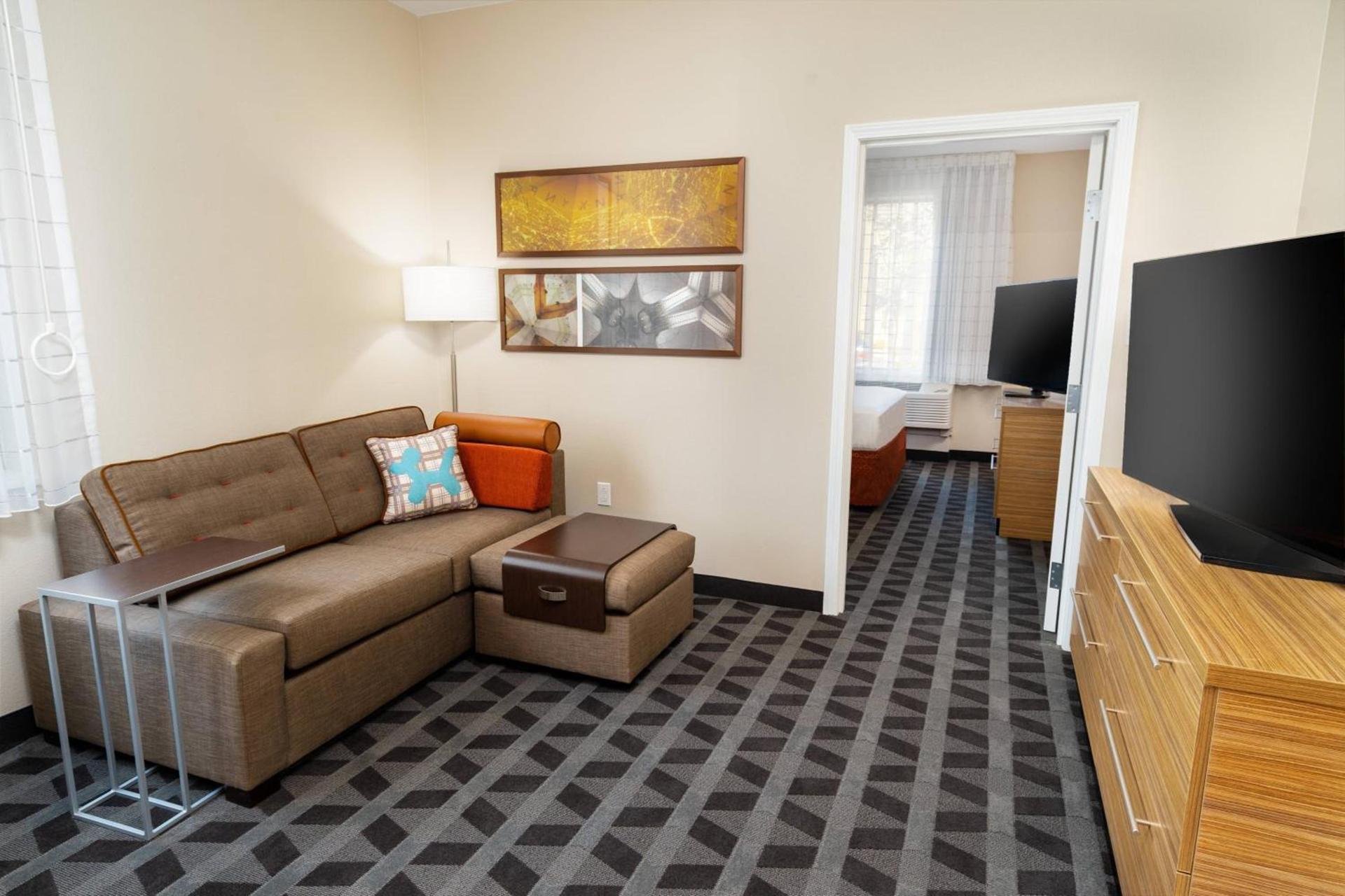 TownePlace Suites Irvine Lake Forest photo 12