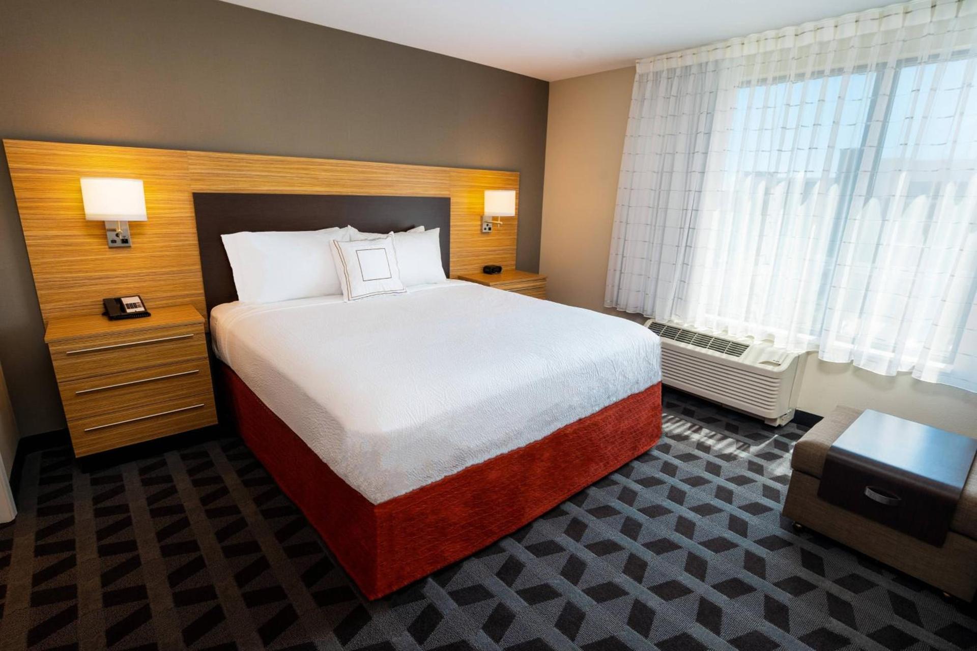 TownePlace Suites Irvine Lake Forest photo 7