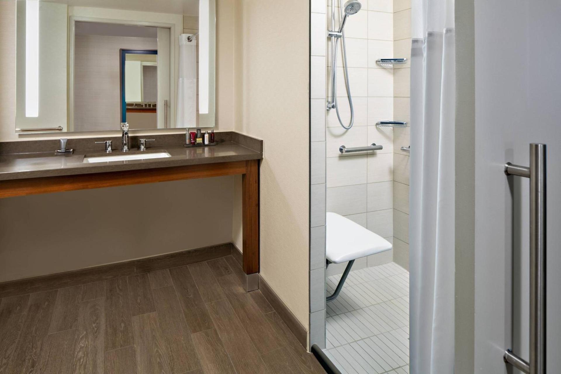 Houston Airport Marriott at George Bush Intercontinental photo 9
