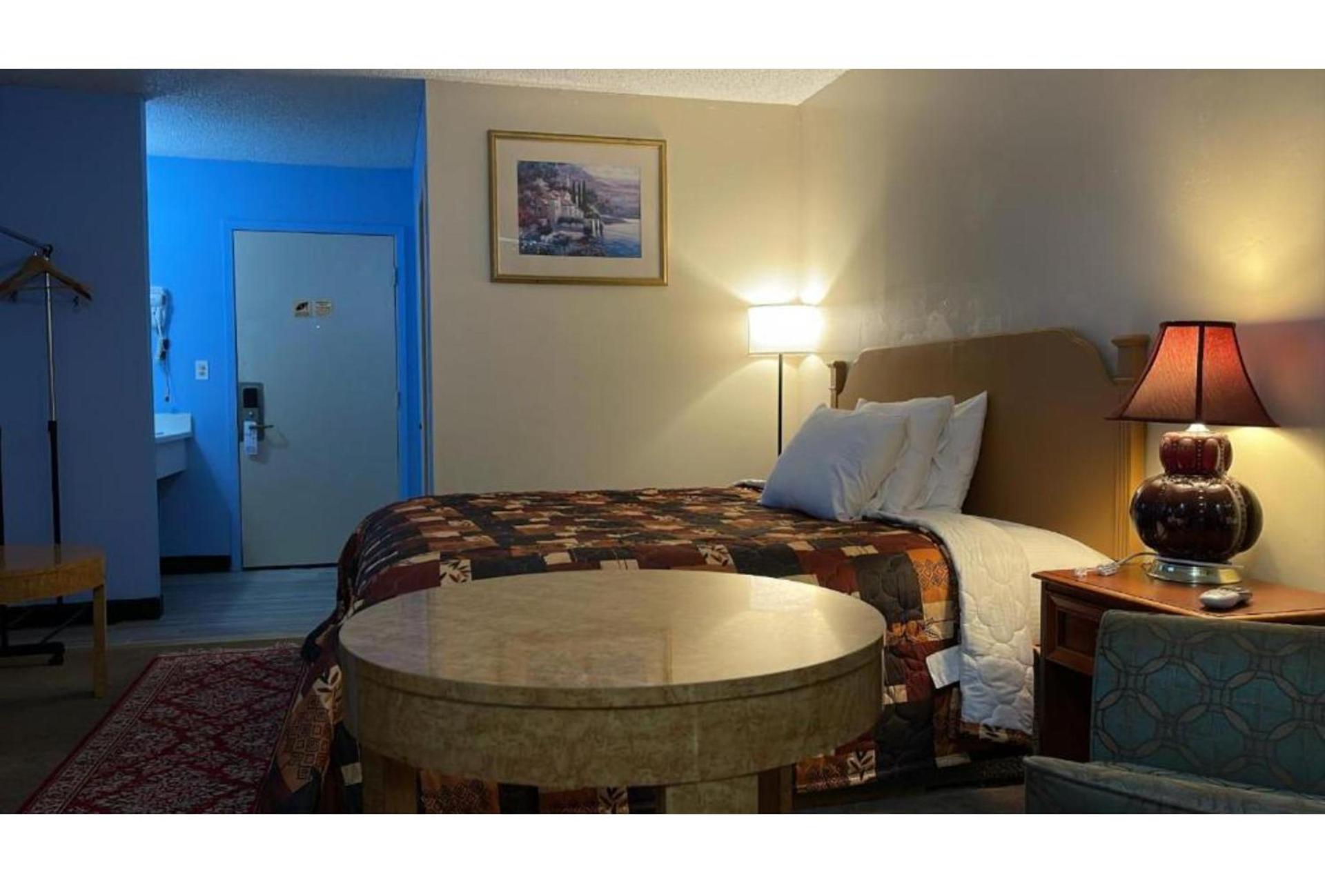 Lake Country Inn photo 11
