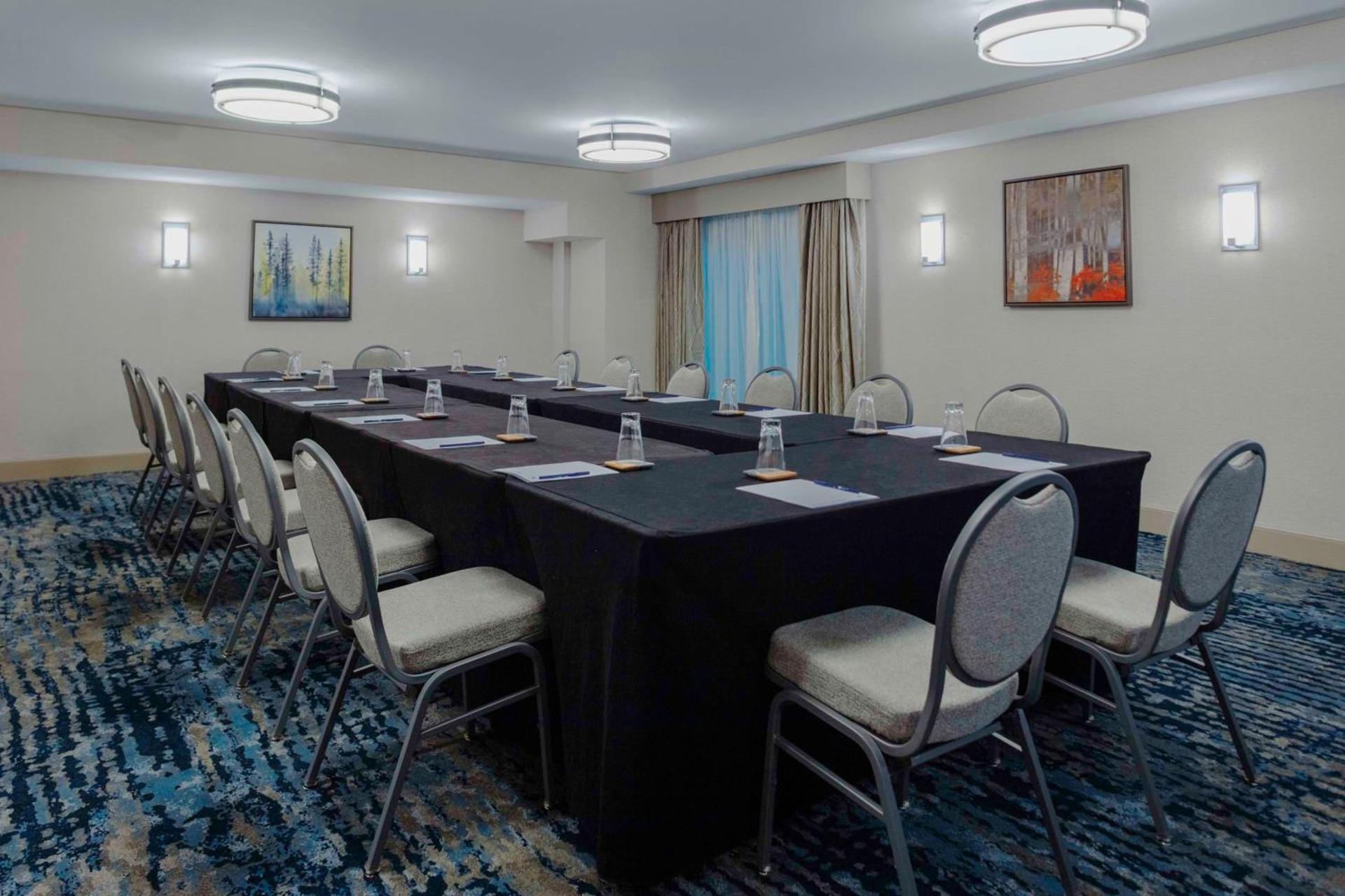 DoubleTree by Hilton Hotel Burlington Vermont photo 55