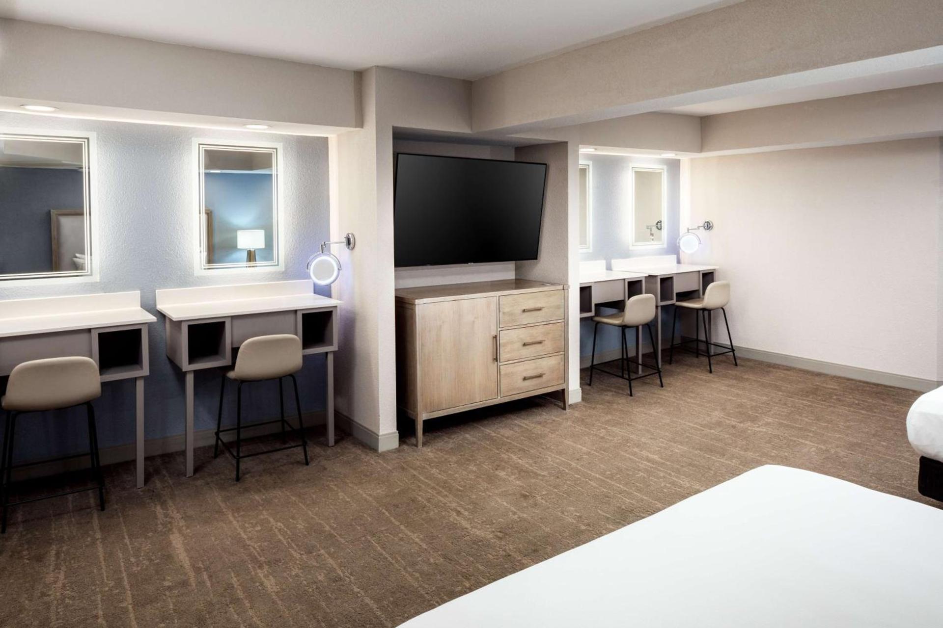 Doubletree by Hilton Phoenix Mesa photo 53
