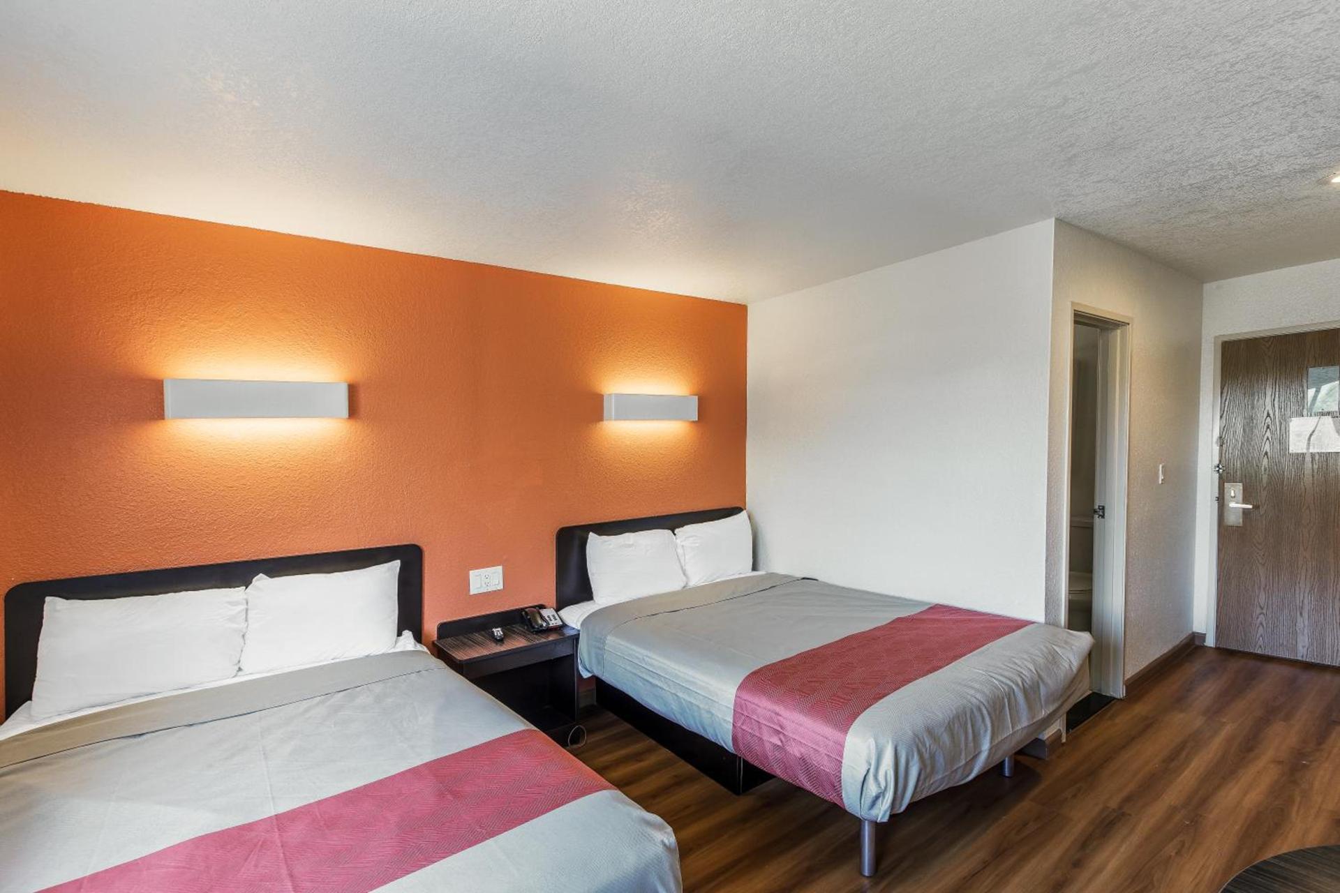 Motel 6-Dallas, TX - South photo 3