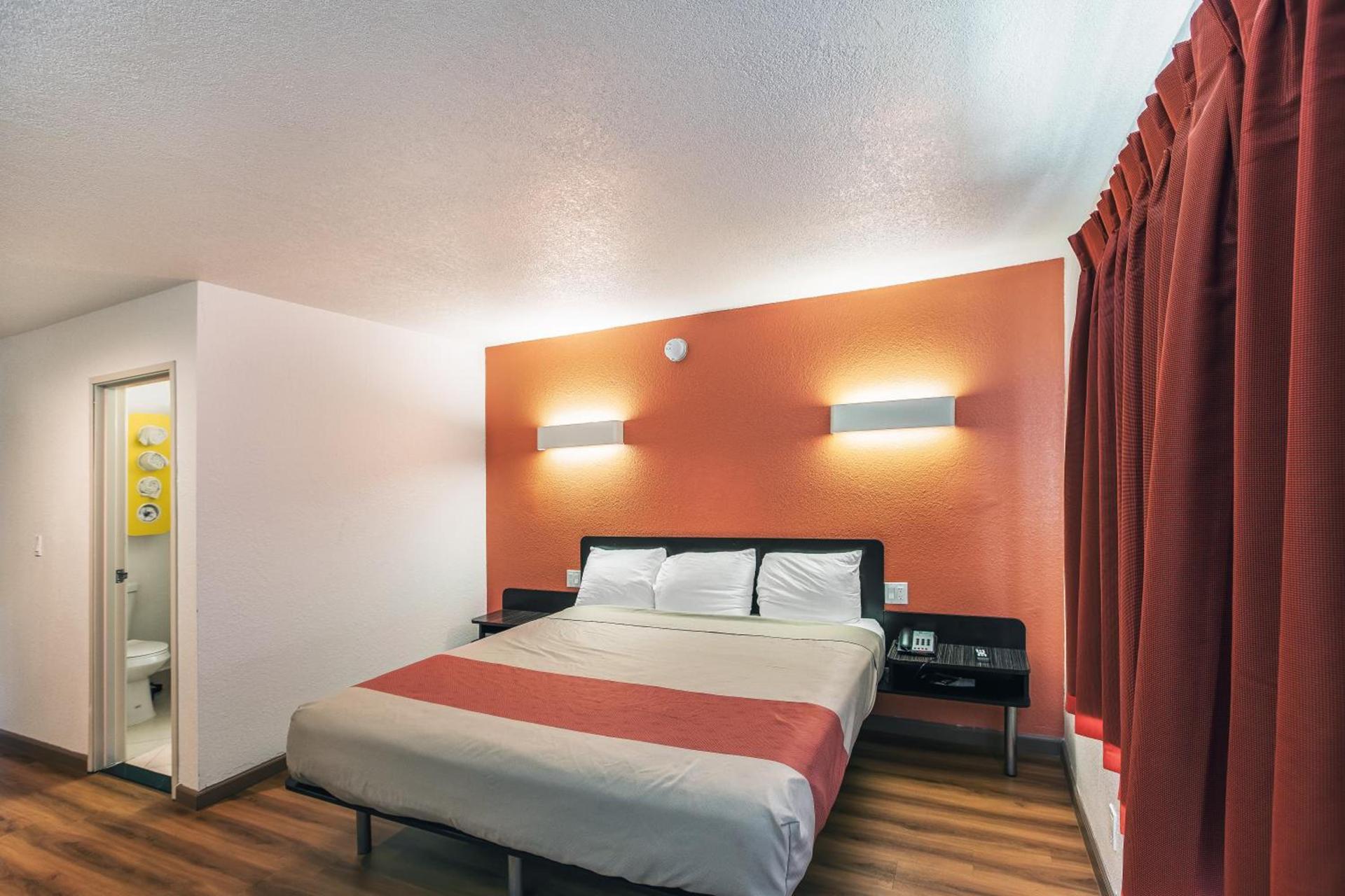 Motel 6-Dallas, TX - South photo 20