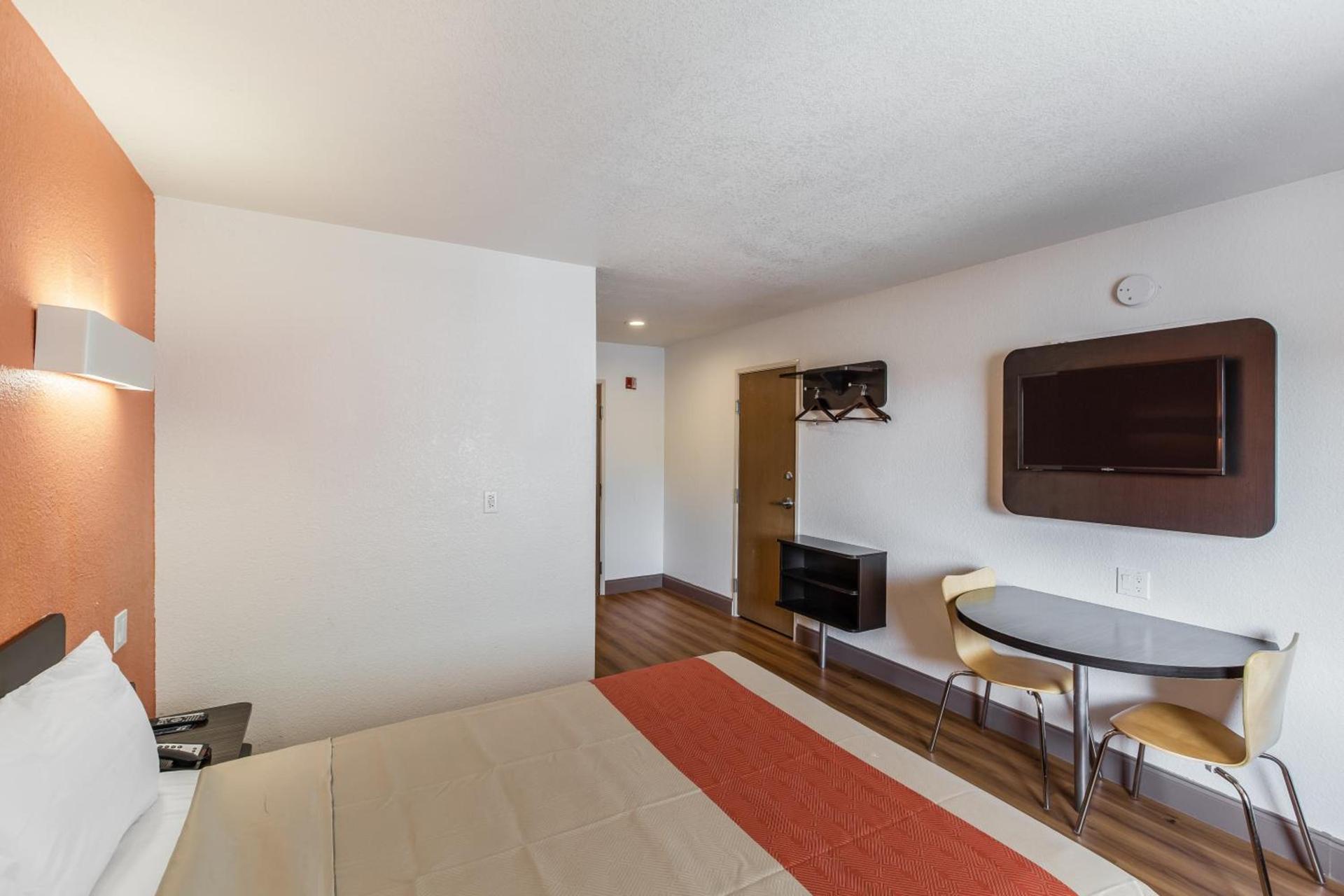 Motel 6-Dallas, TX - South photo 19