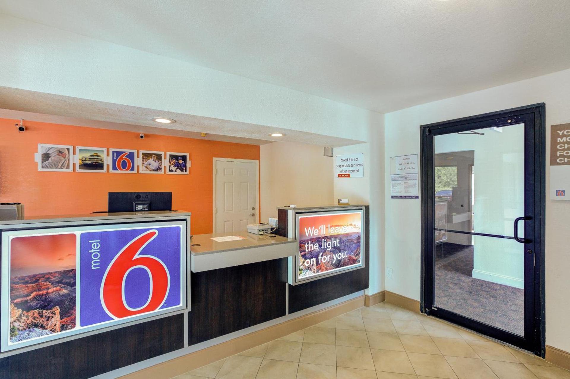 Motel 6-Dallas, TX - South photo 21