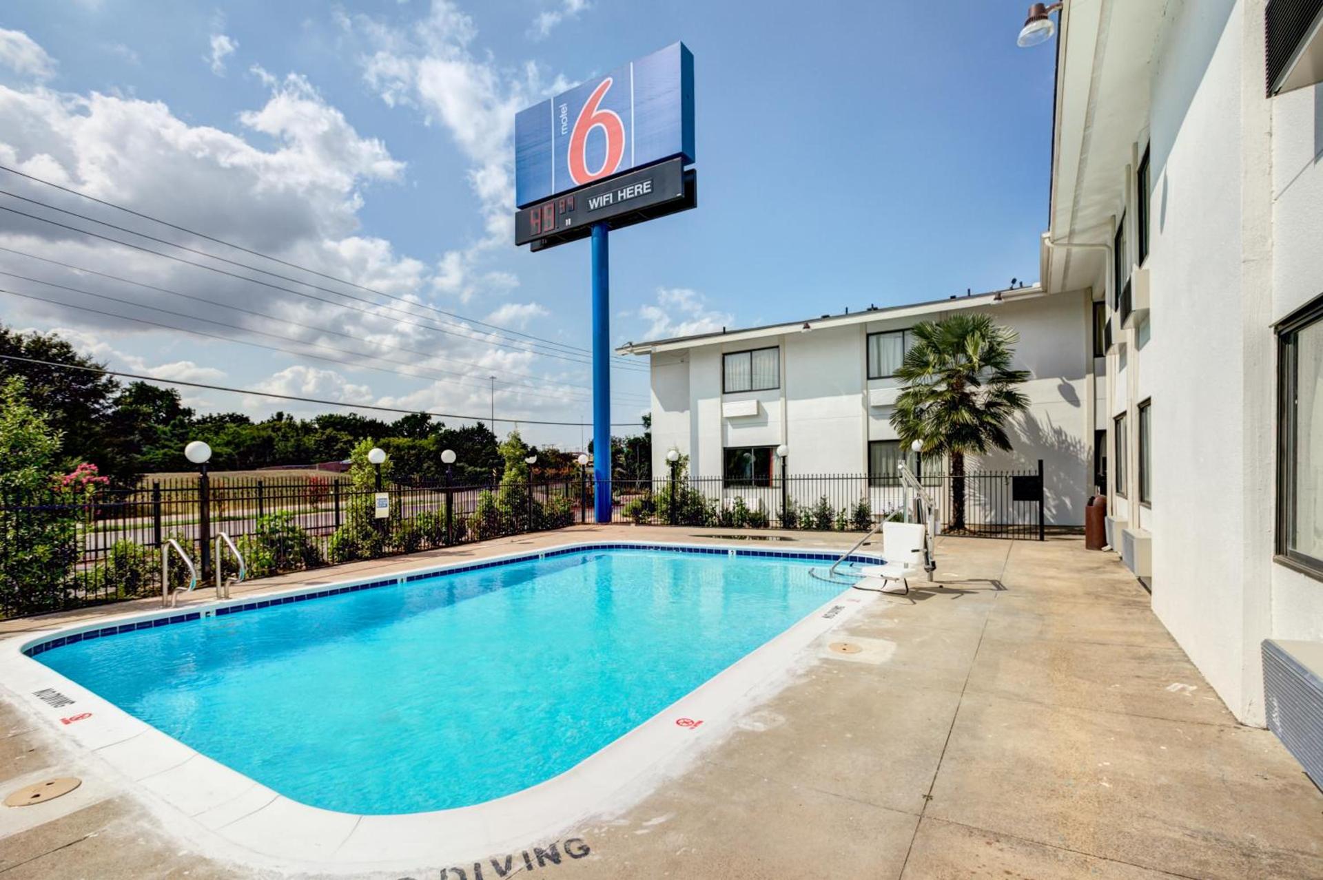 Motel 6-Dallas, TX - South photo 23