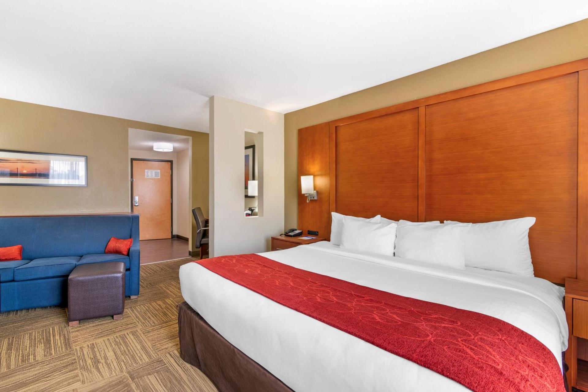 Comfort Suites Brunswick photo 20