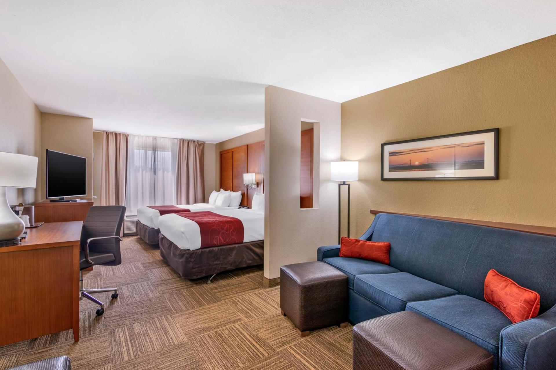 Comfort Suites Brunswick photo 23