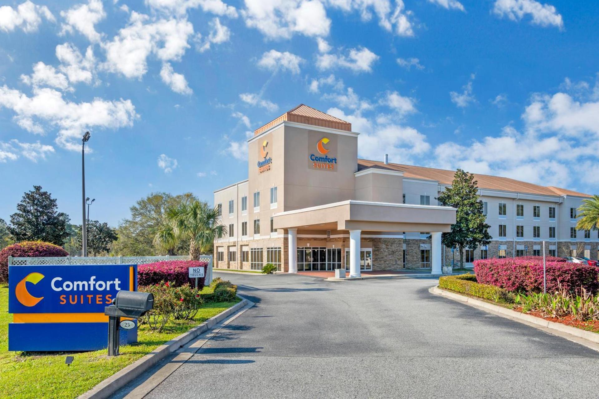 Comfort Suites Brunswick photo 1