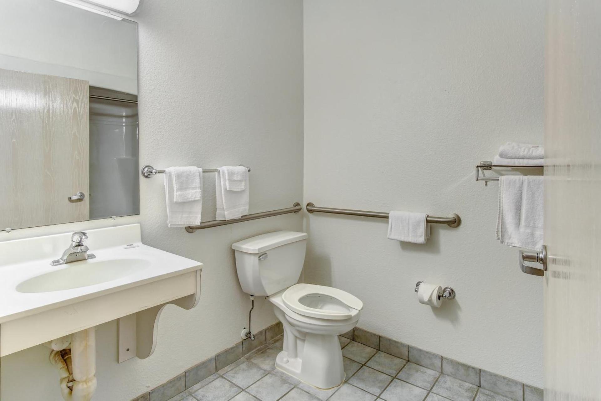 Motel 6-Medina, OH - Cleveland photo 25