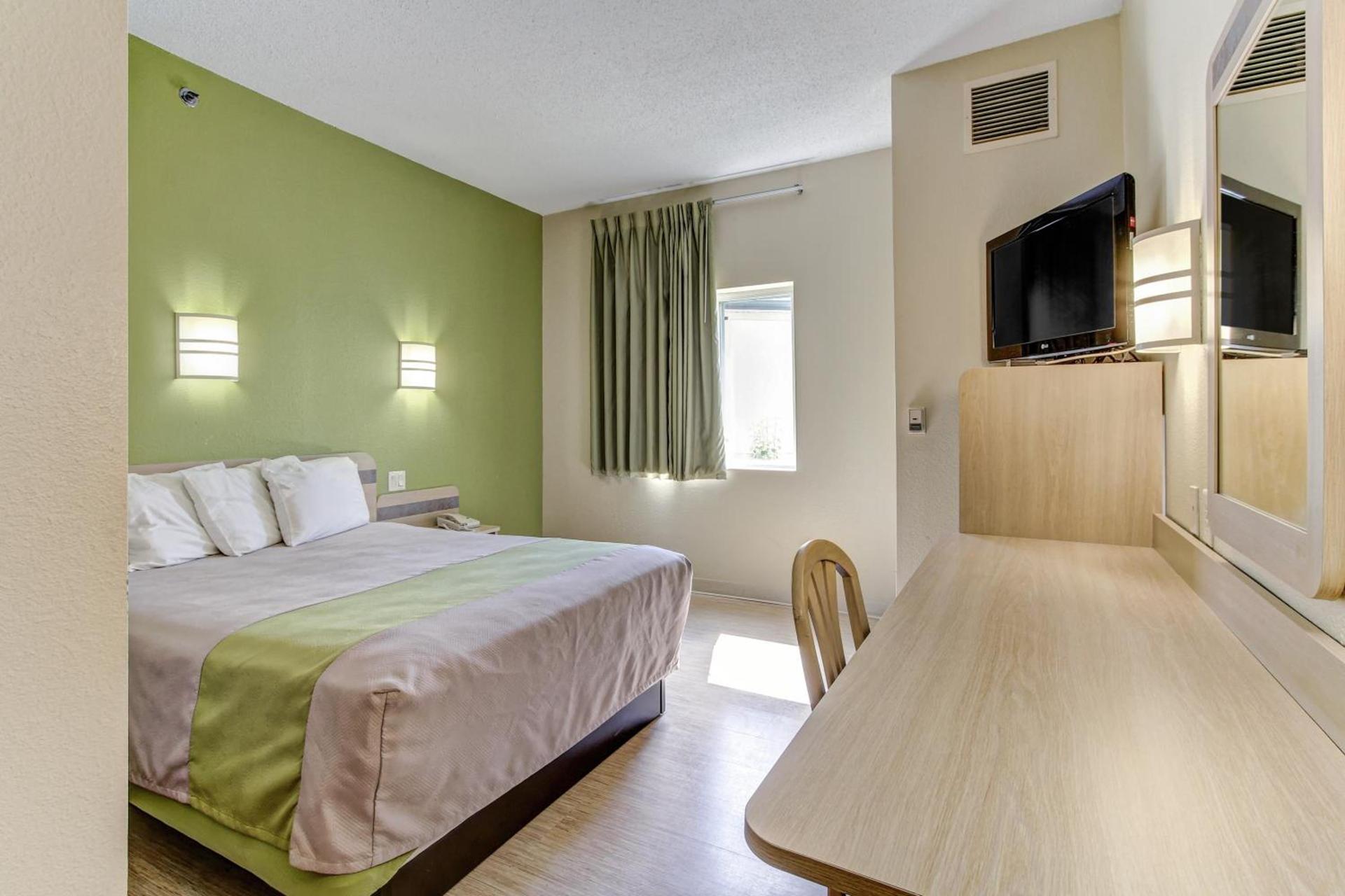 Motel 6-Medina, OH - Cleveland photo 5