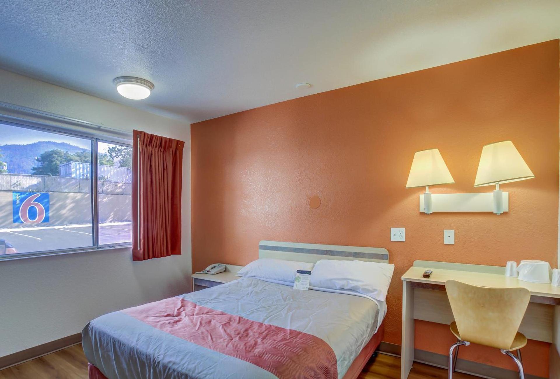Motel 6-Grants Pass, OR photo 10
