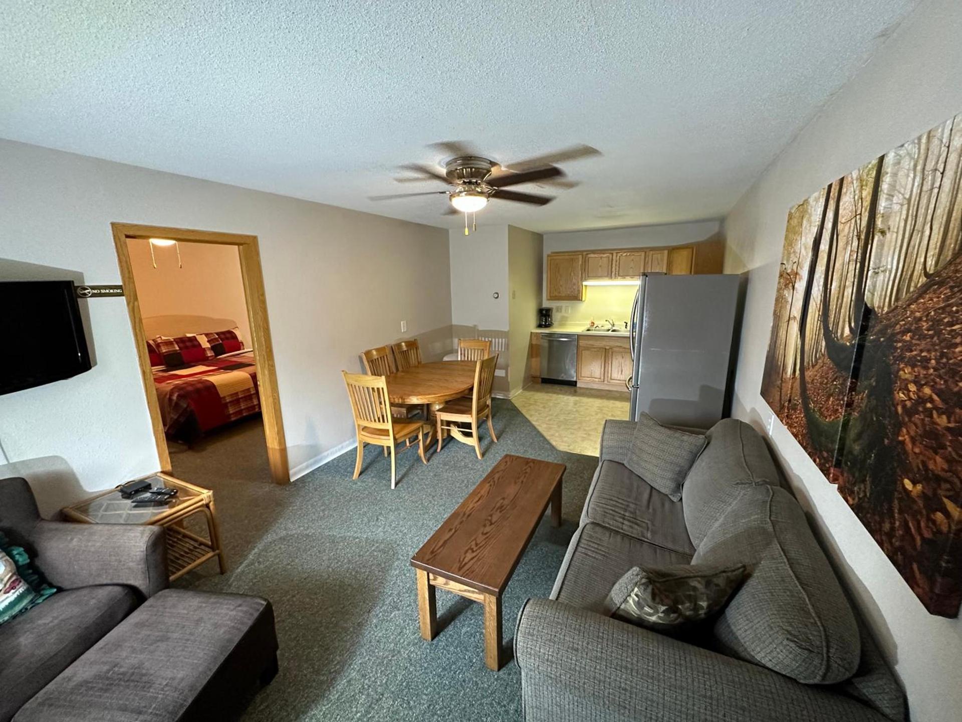 Trails INN Quadna Mountain Motel & RV Park photo 33