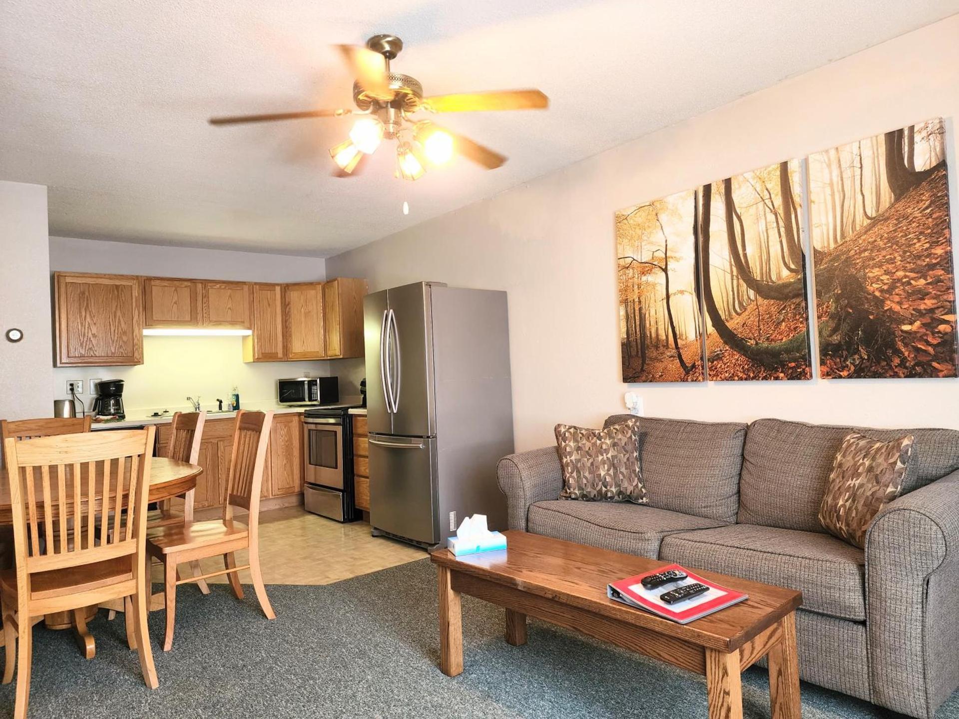 Trails INN Quadna Mountain Motel & RV Park photo 18