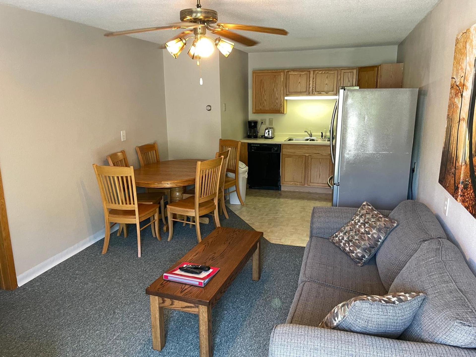 Trails INN Quadna Mountain Motel & RV Park photo 31