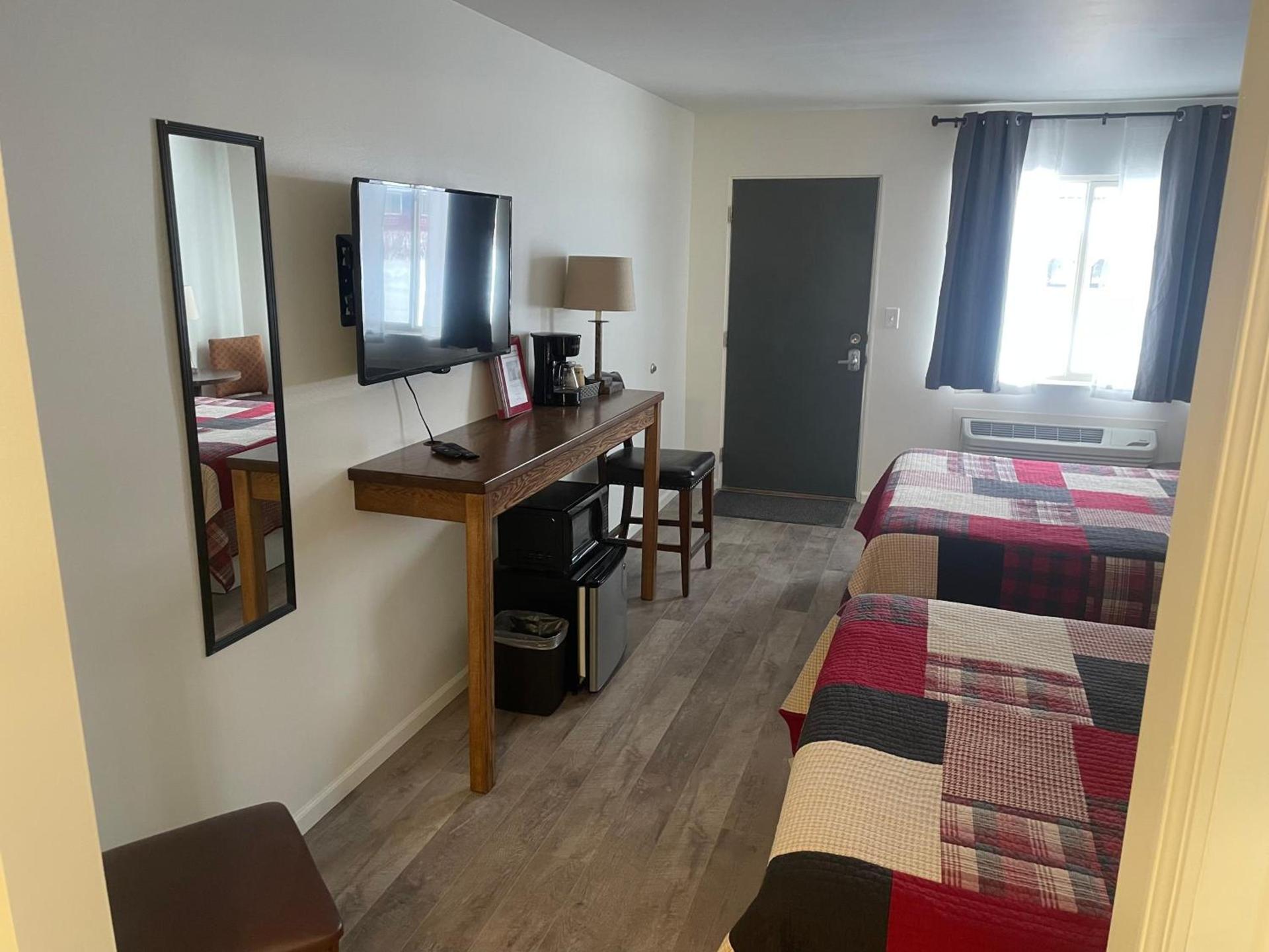Trails INN Quadna Mountain Motel & RV Park photo 38