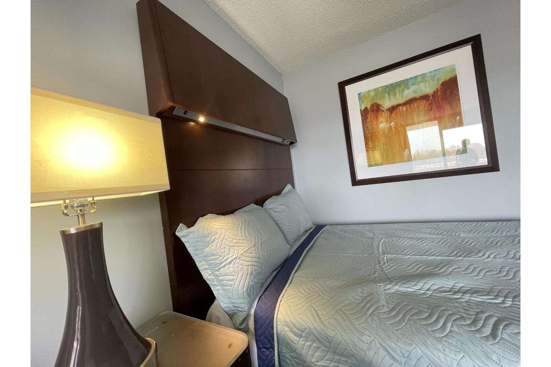 Lamplighter Inn by OYO Charlotte Airport Area photo 34