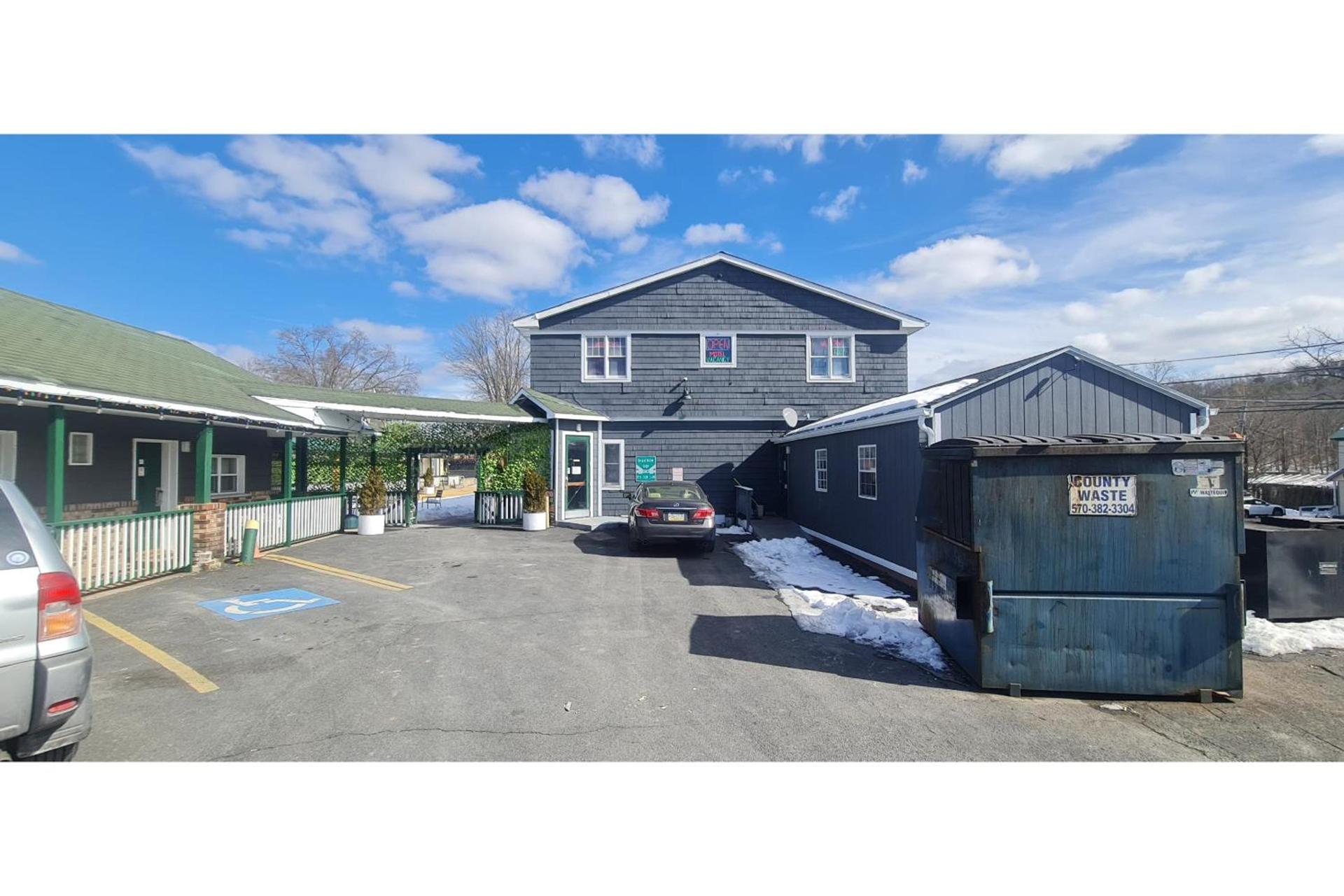 Werry's Cottages Motel & Pub by OYO East Stroudsburg Poconos — hotel in East Stroudsburg