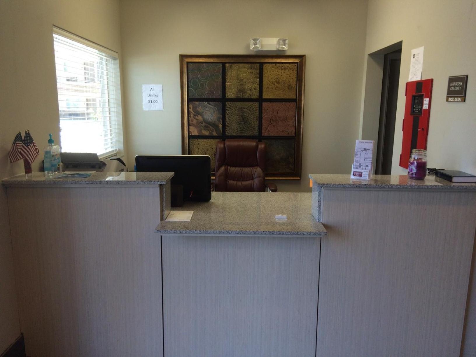 Express Inn photo 3