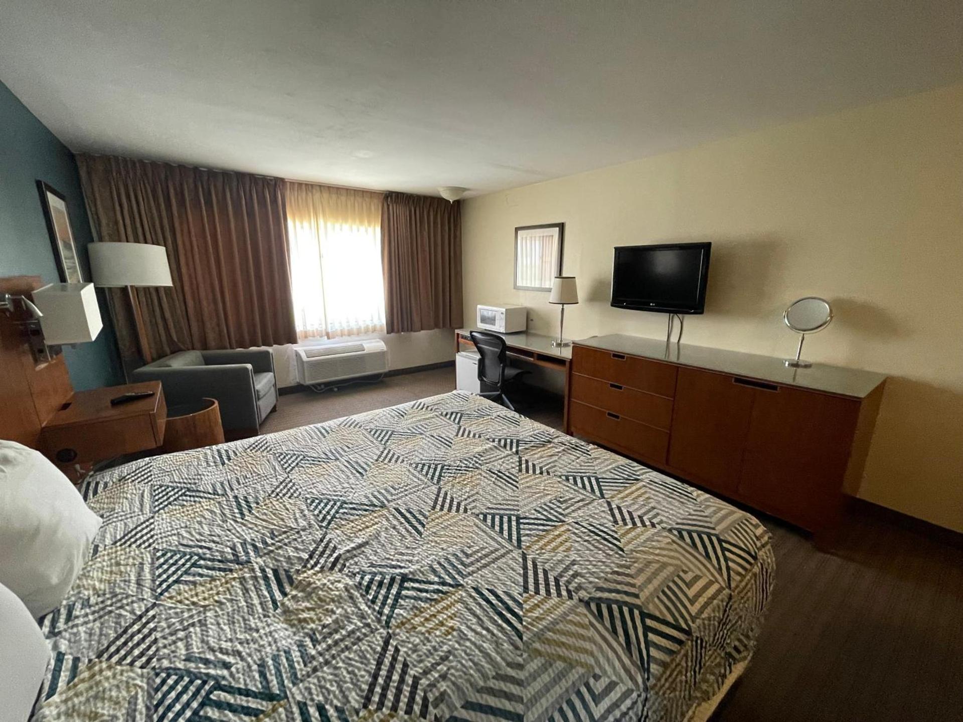 Portside Inn & suites photo 13