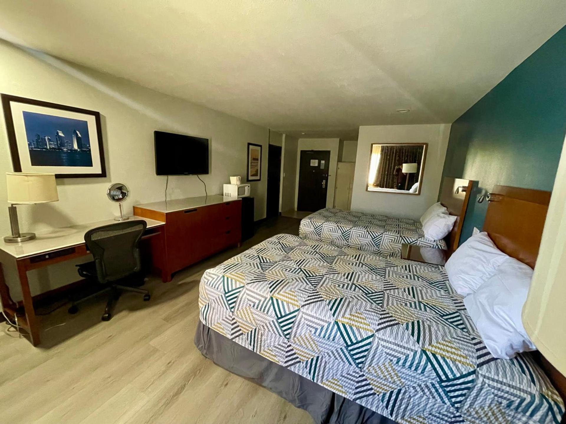 Portside Inn & suites photo 14