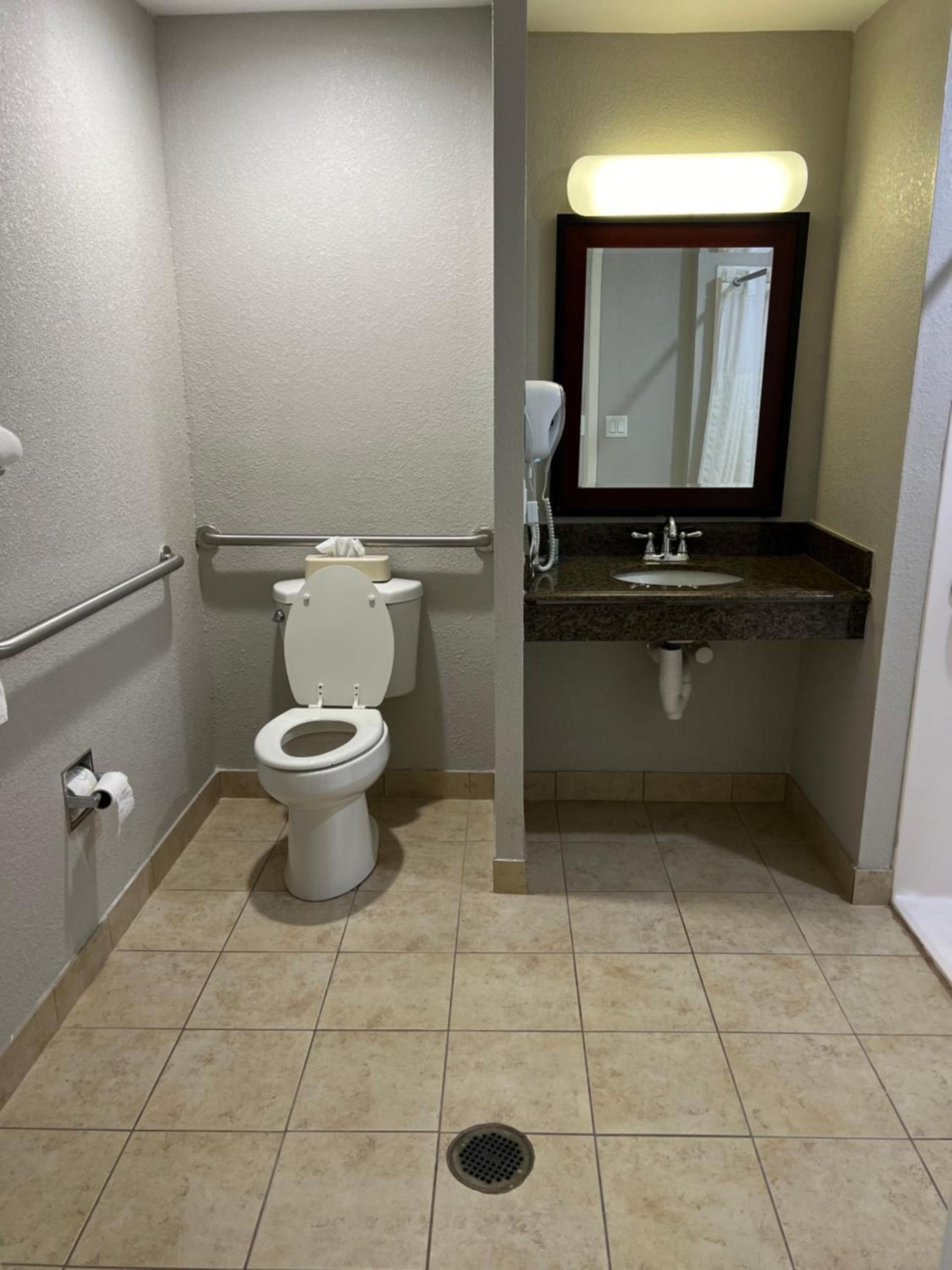 Quality Inn Corydon photo 13