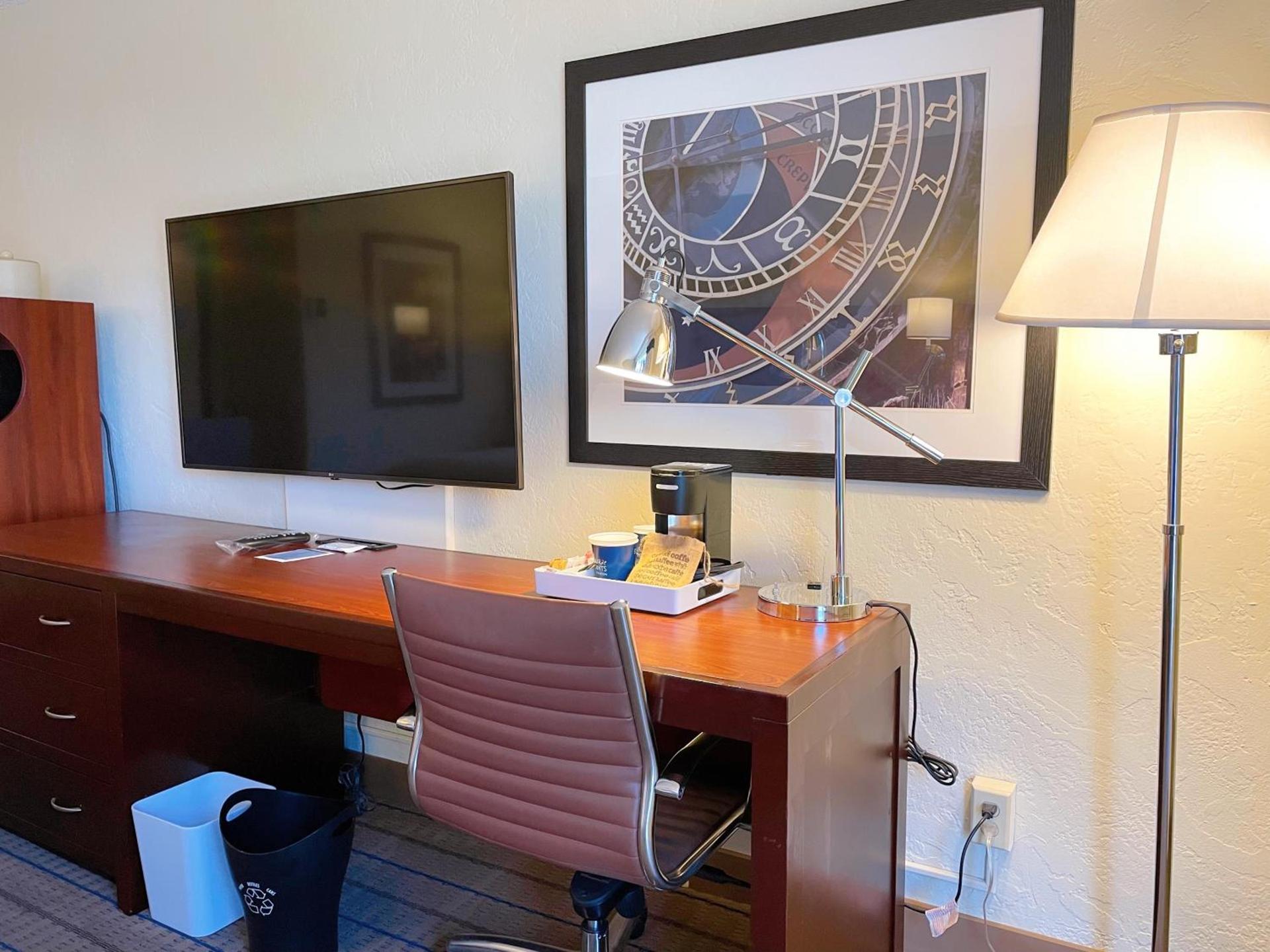 Marin Hilltop Hotel photo 48