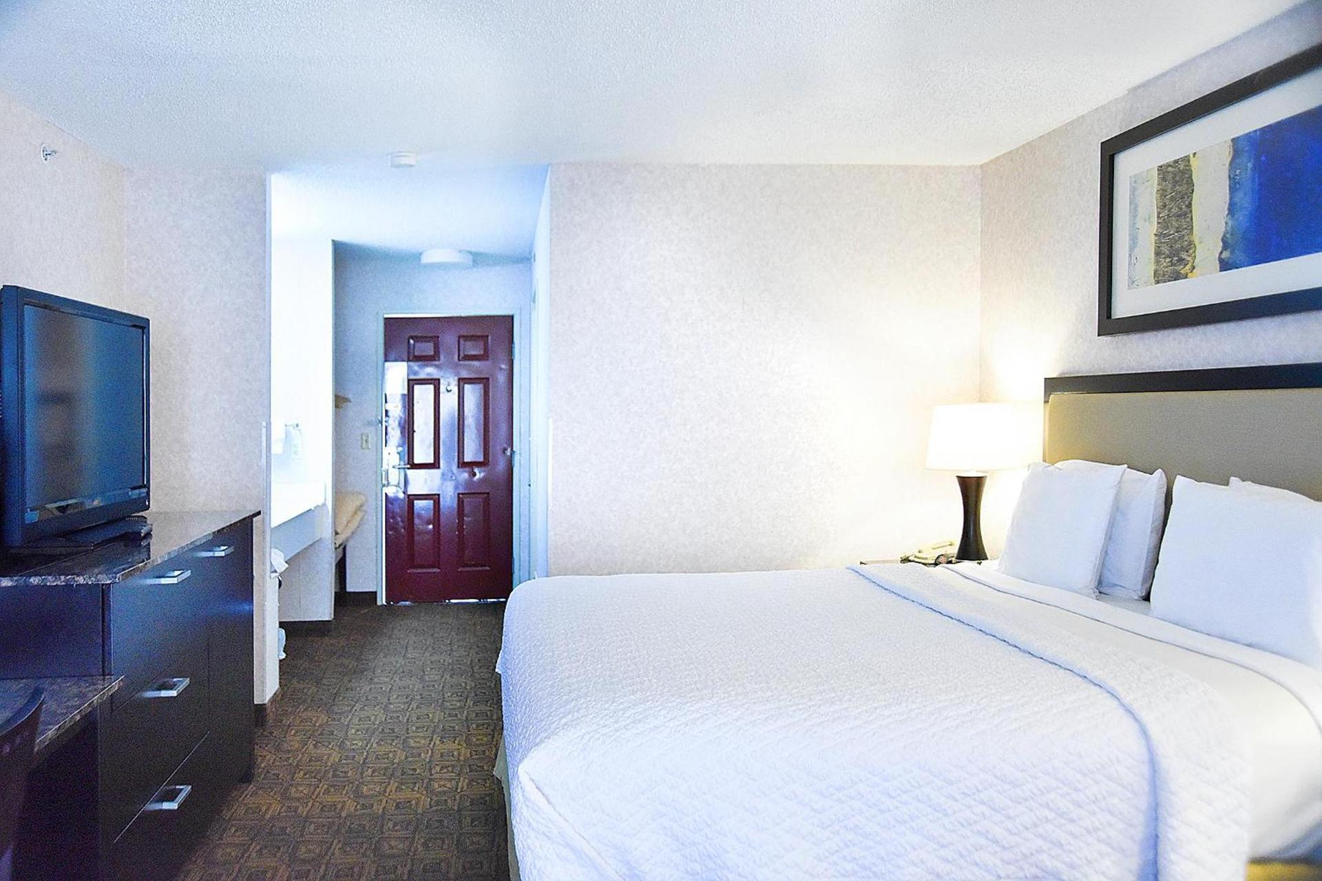 Argo Inn and Suites photo 11