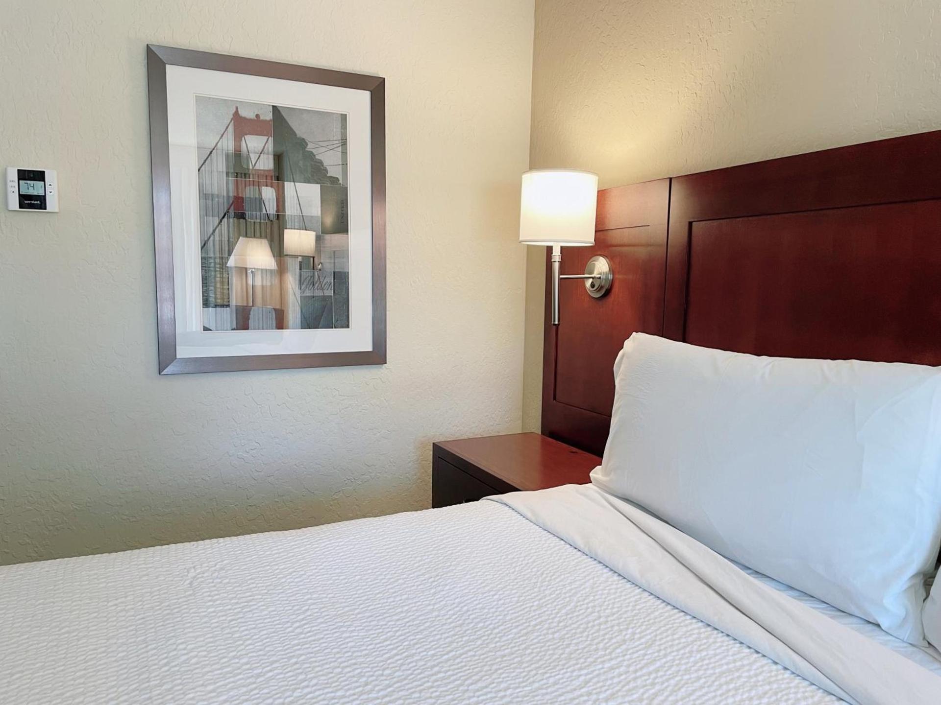 Marin Hilltop Hotel photo 49
