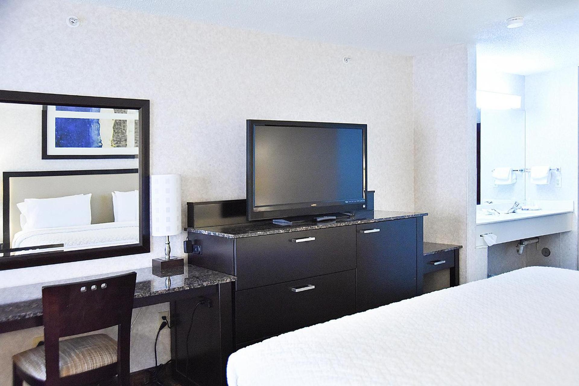 Argo Inn and Suites photo 13