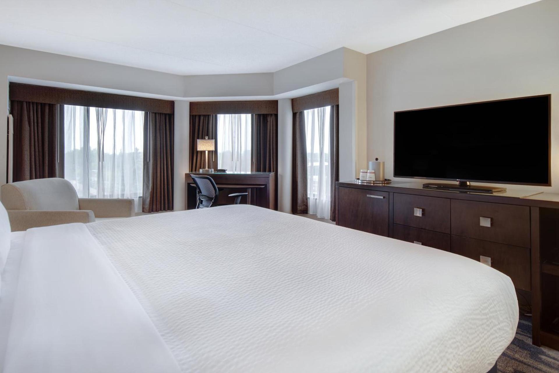 Crowne Plaza Auburn Hills by IHG photo 8