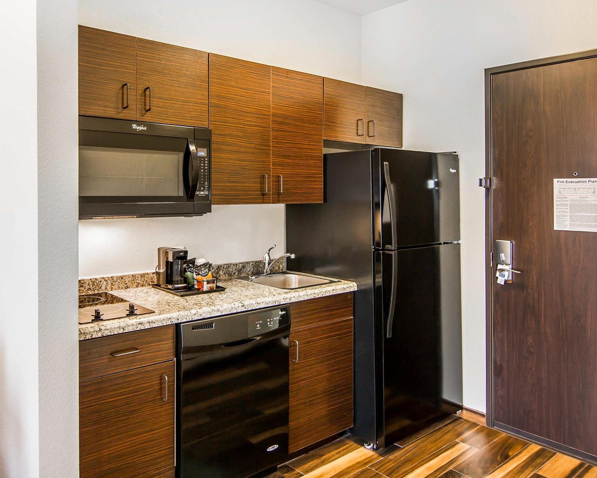 MainStay Suites Lufkin photo 31