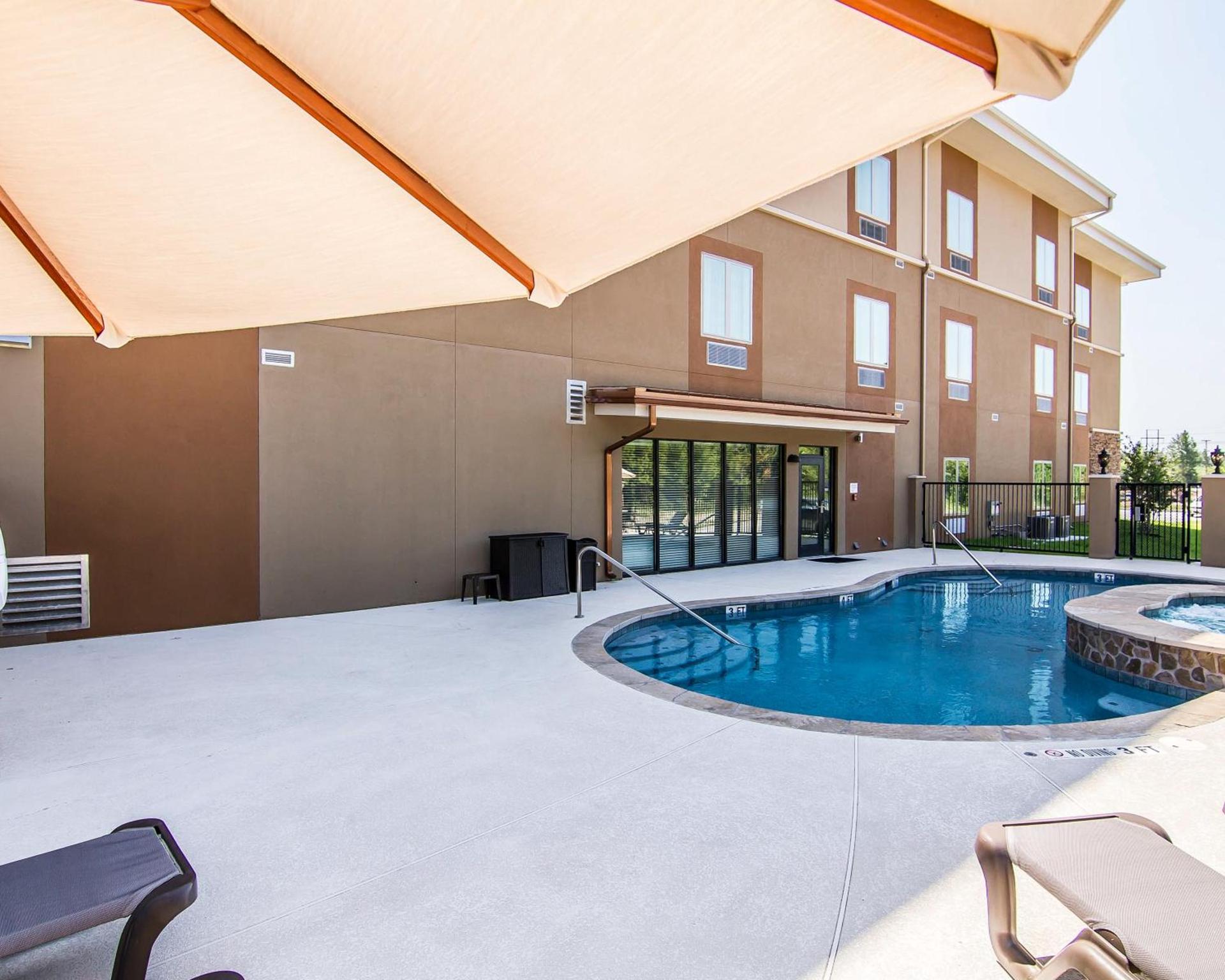MainStay Suites Lufkin photo 14