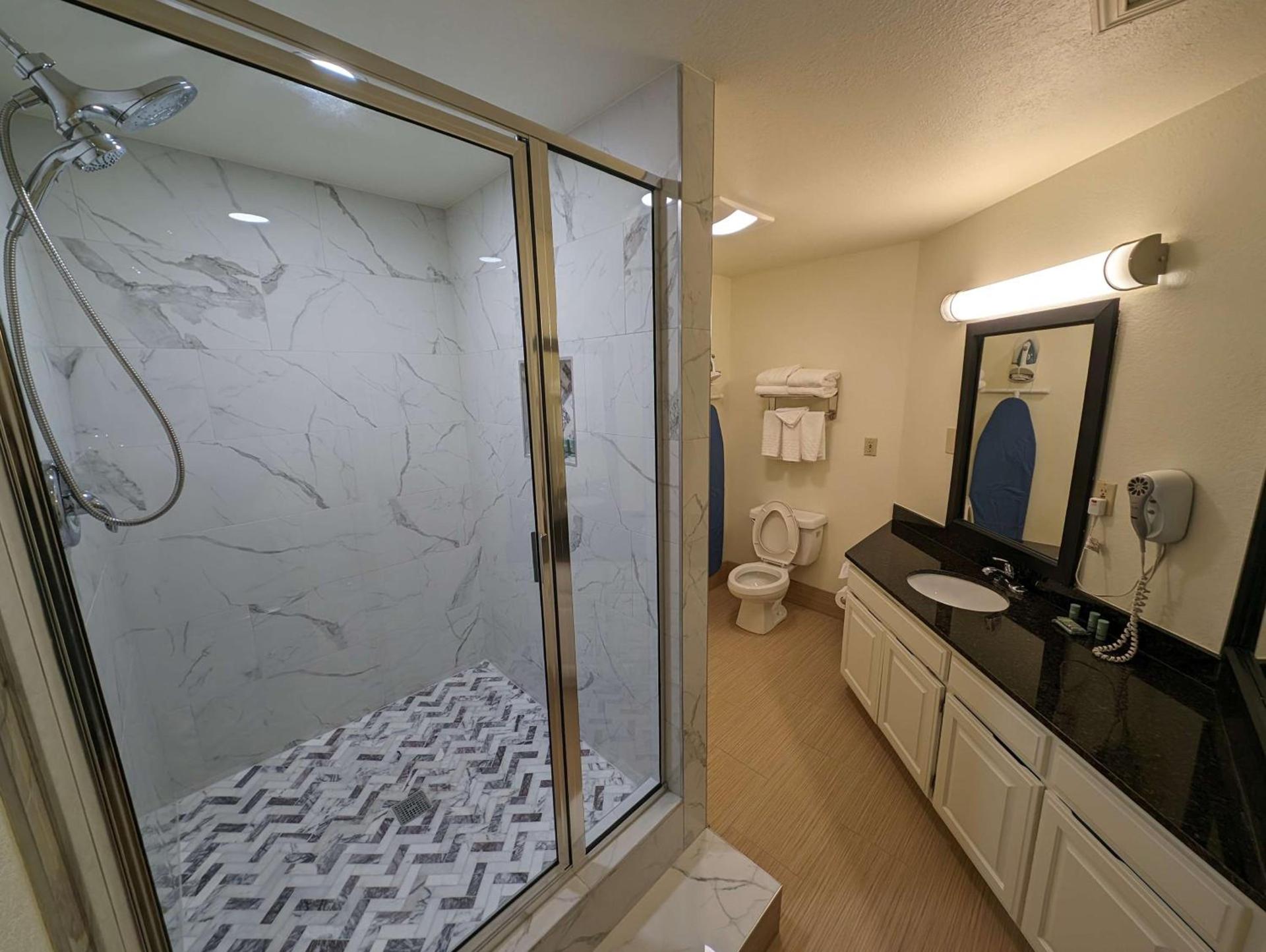 Best Western Windsor Suites photo 31