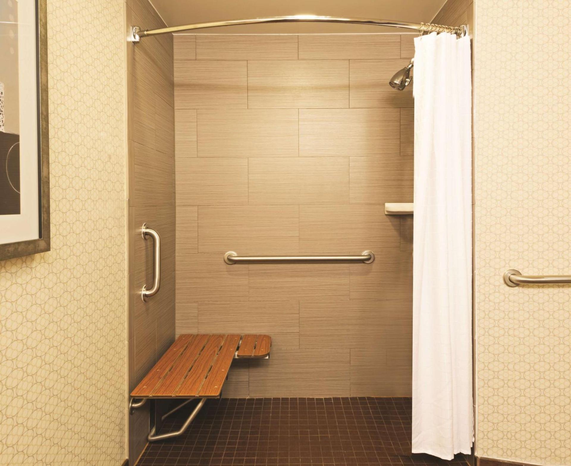DoubleTree Suites by Hilton Austin Downtown Capitol photo 33