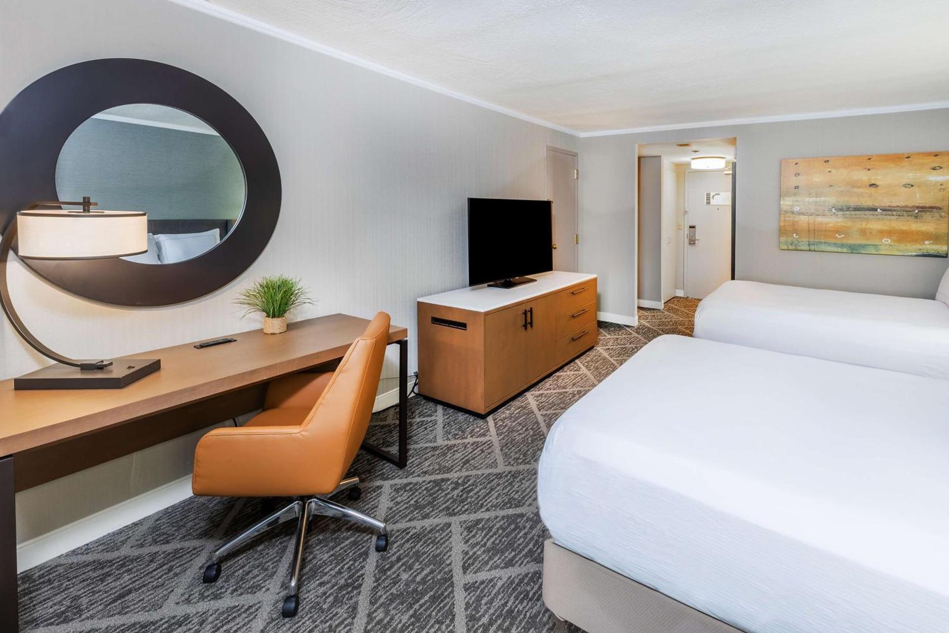 DoubleTree by Hilton Tulsa - Warren Place photo 49